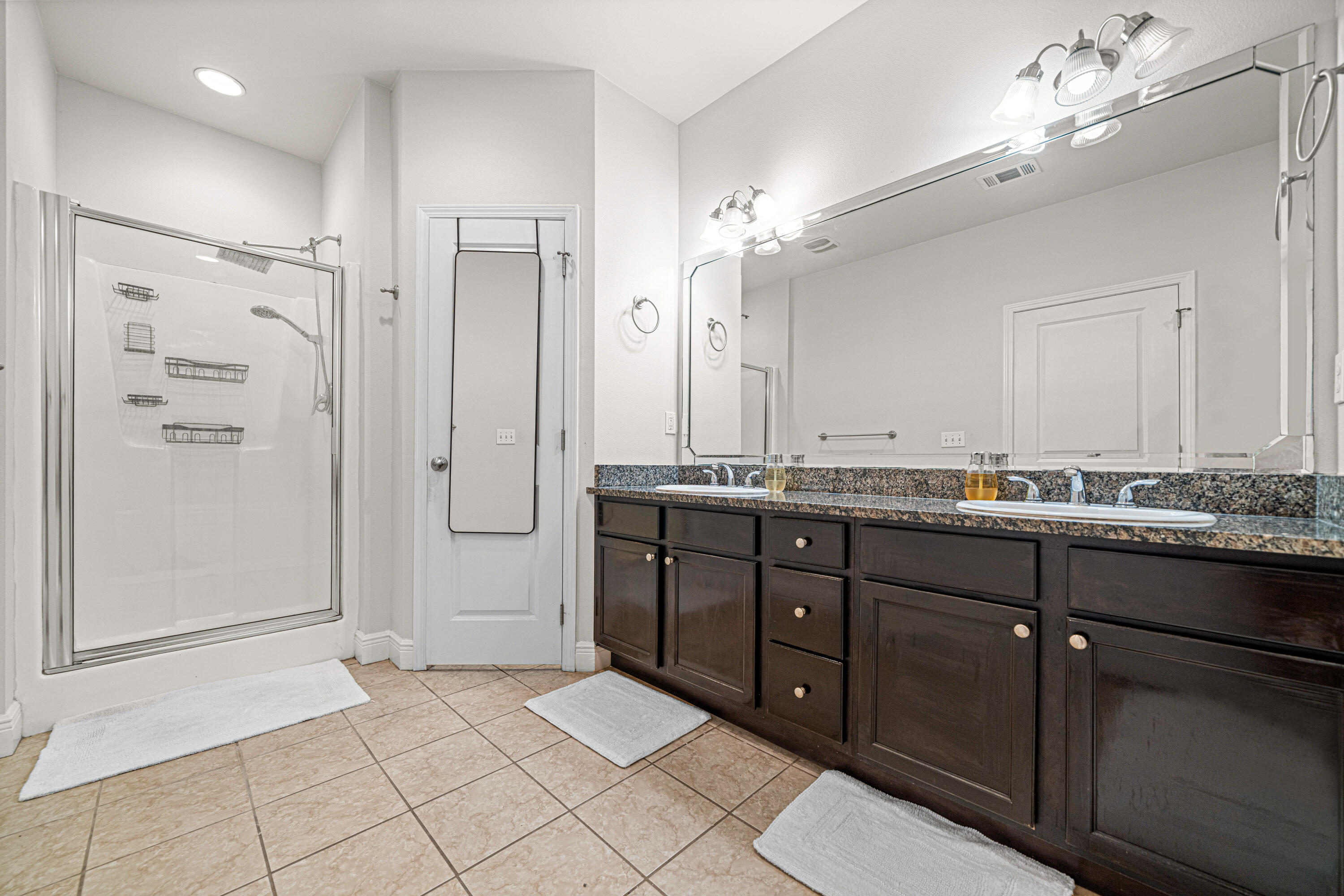 LAKERIDGE EST - Residential