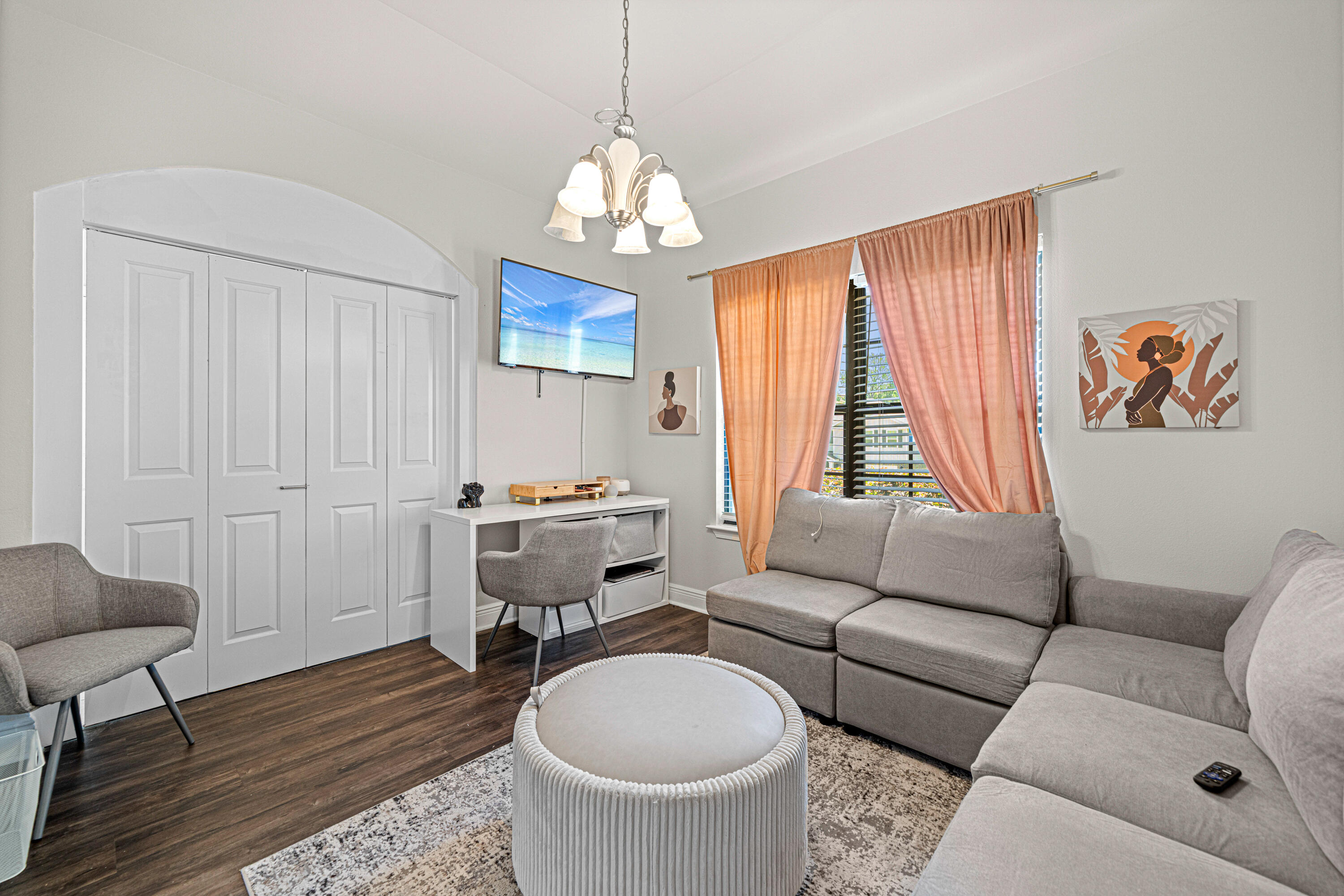 LAKERIDGE EST - Residential