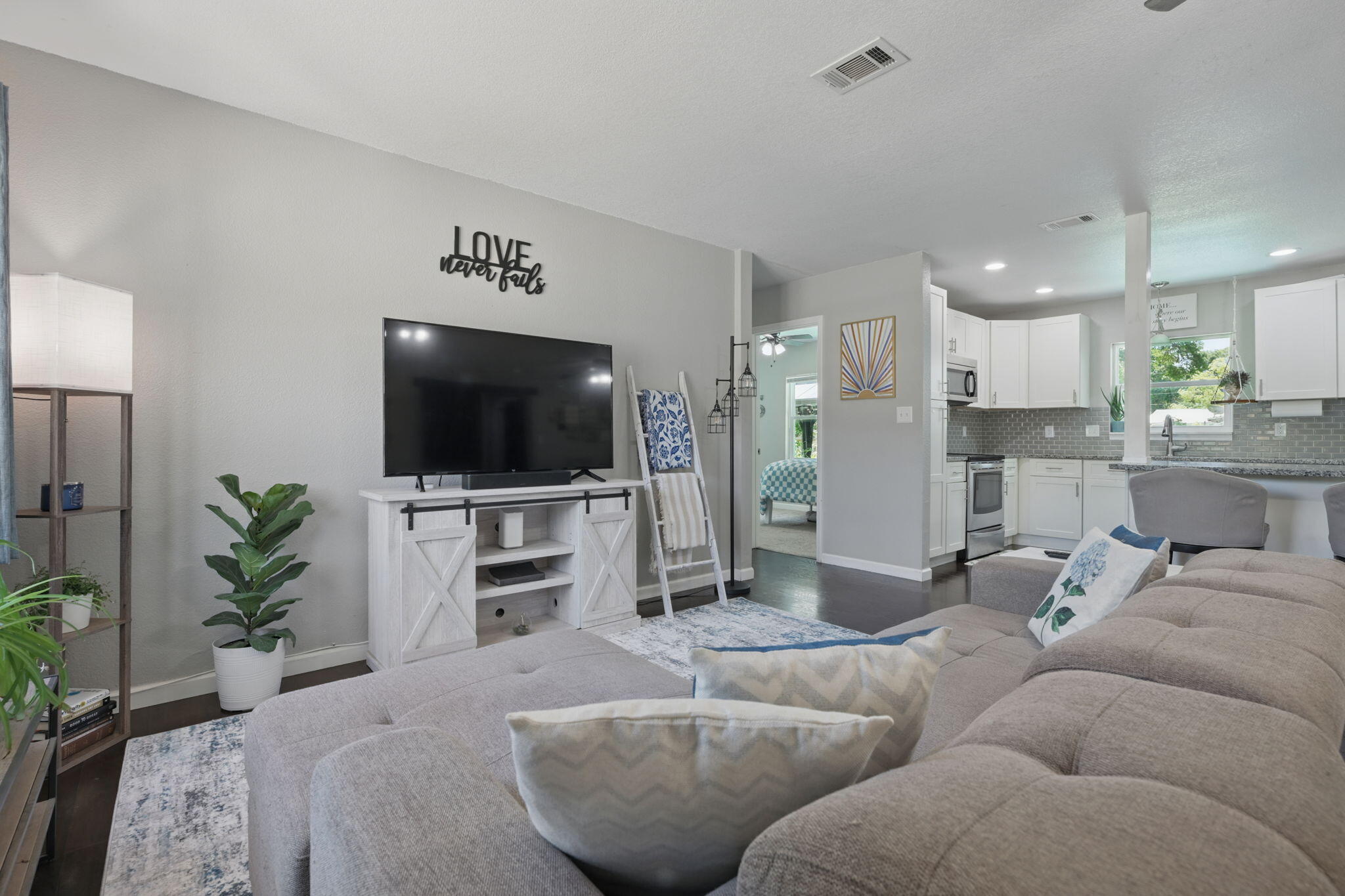 WINTHROP PLACE 1ST ADDN - Residential