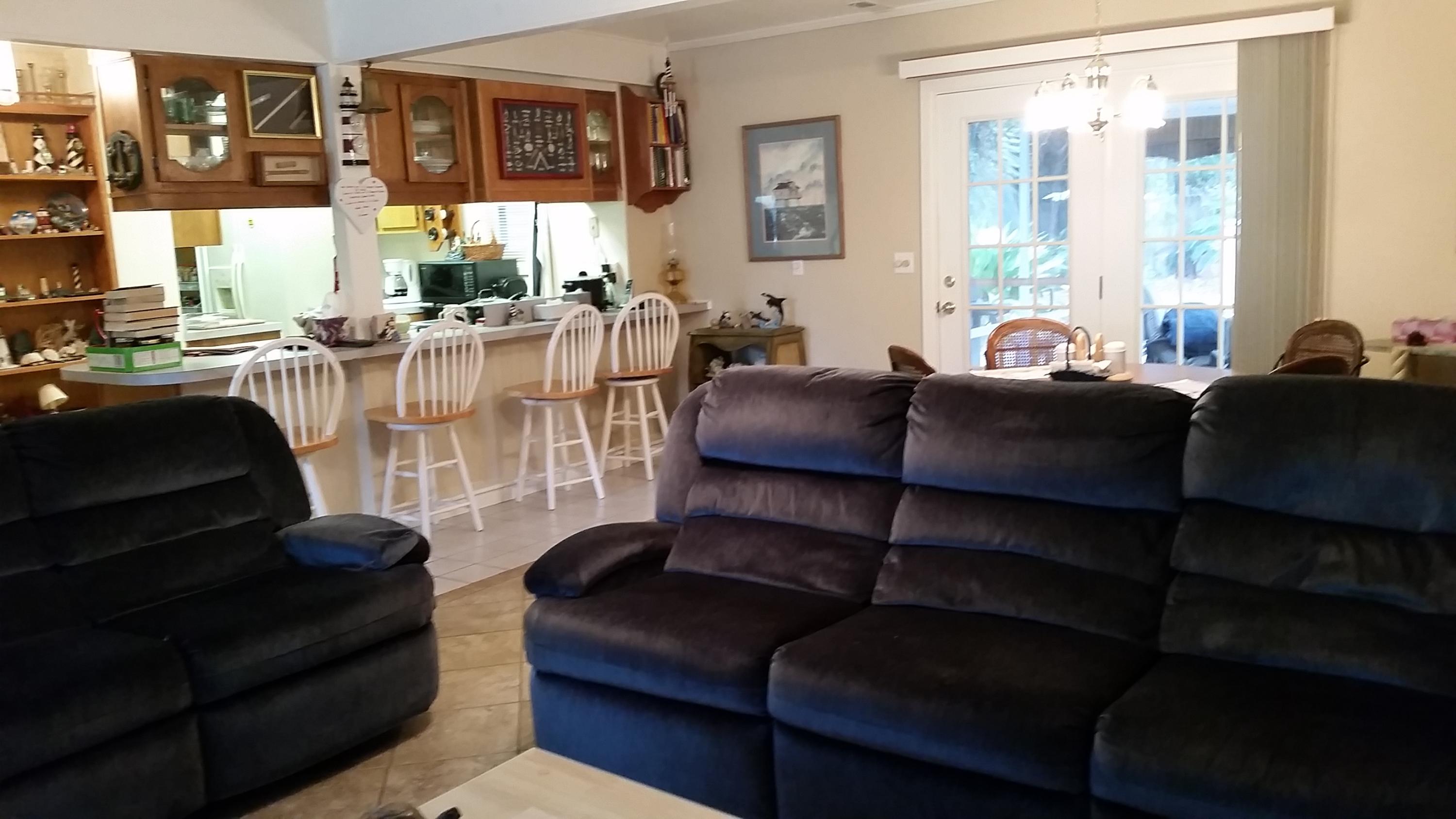 LAKESIDE VILLAGE - Residential