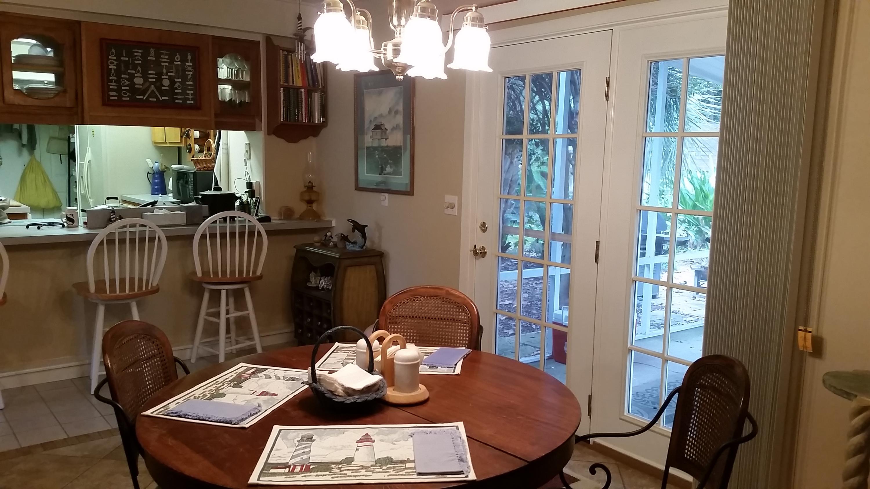 LAKESIDE VILLAGE - Residential