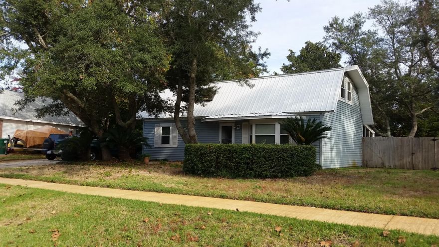 Beautiful mature landscaping surround this Florida cottage in the heart of Destin. This is the perfect home for outdoor entertaining. Open kitchen and living areas offer easy living. Master on main and extra large guest rooms upstairs. Tiled kitchen & baths, large laundry, outdoor shower, powered outdoor storage plus fridge, ceilings fans, window treatments and appliances including washer/dryer remain. Well maintained home plus warranty.