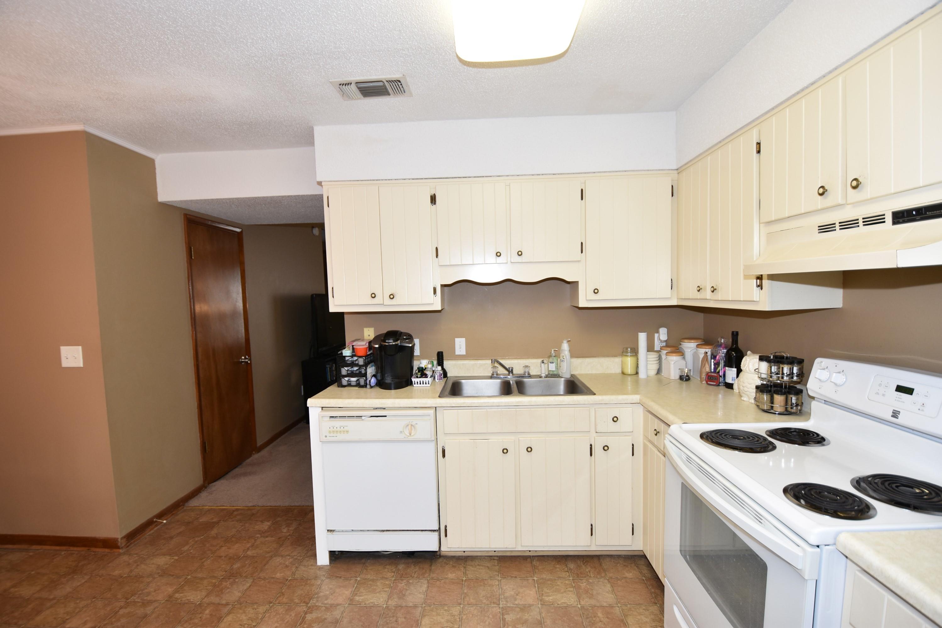 BROWNSVILLE STATION 3 - Residential