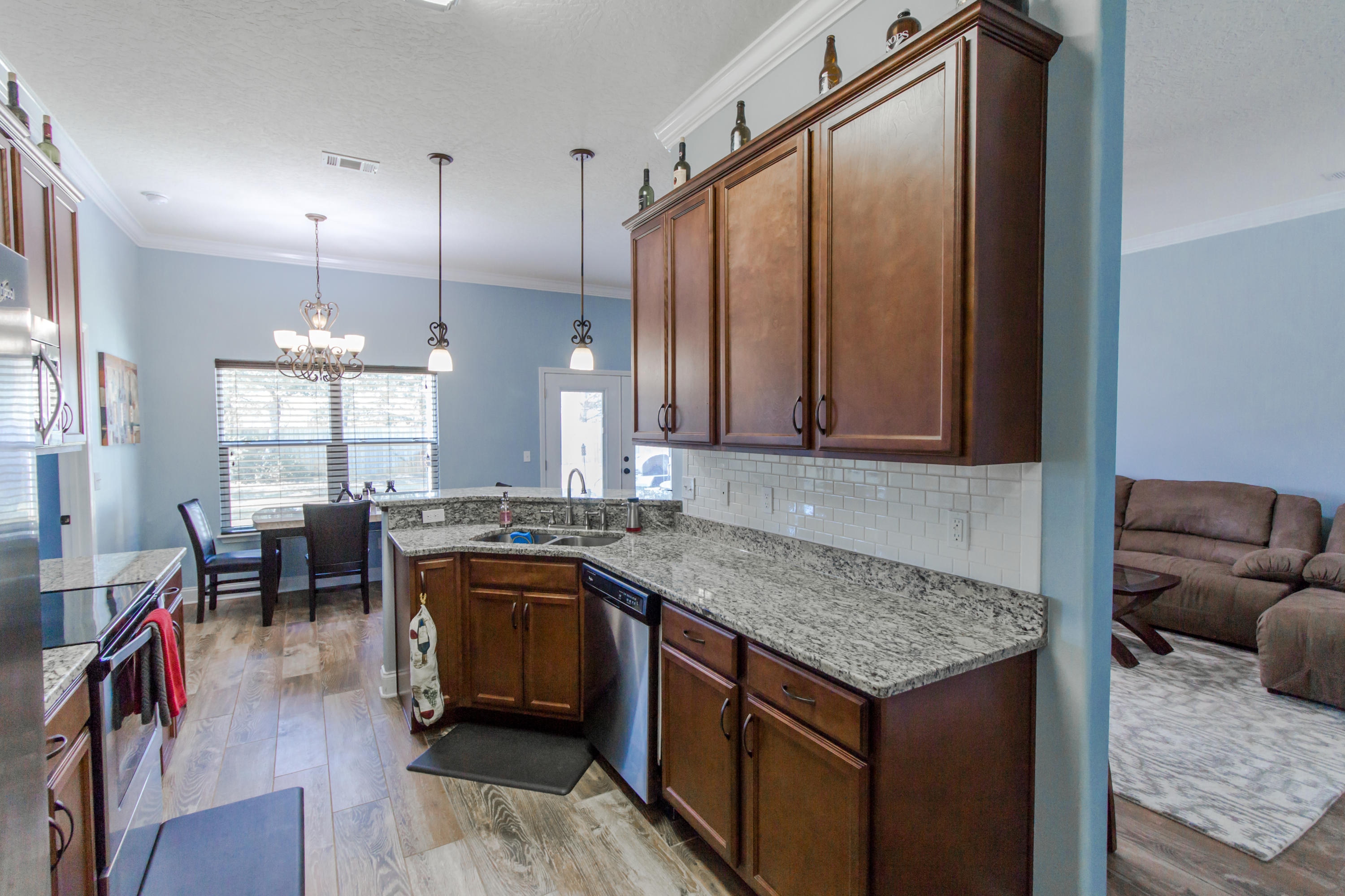 CRESCENT SHORES - Residential