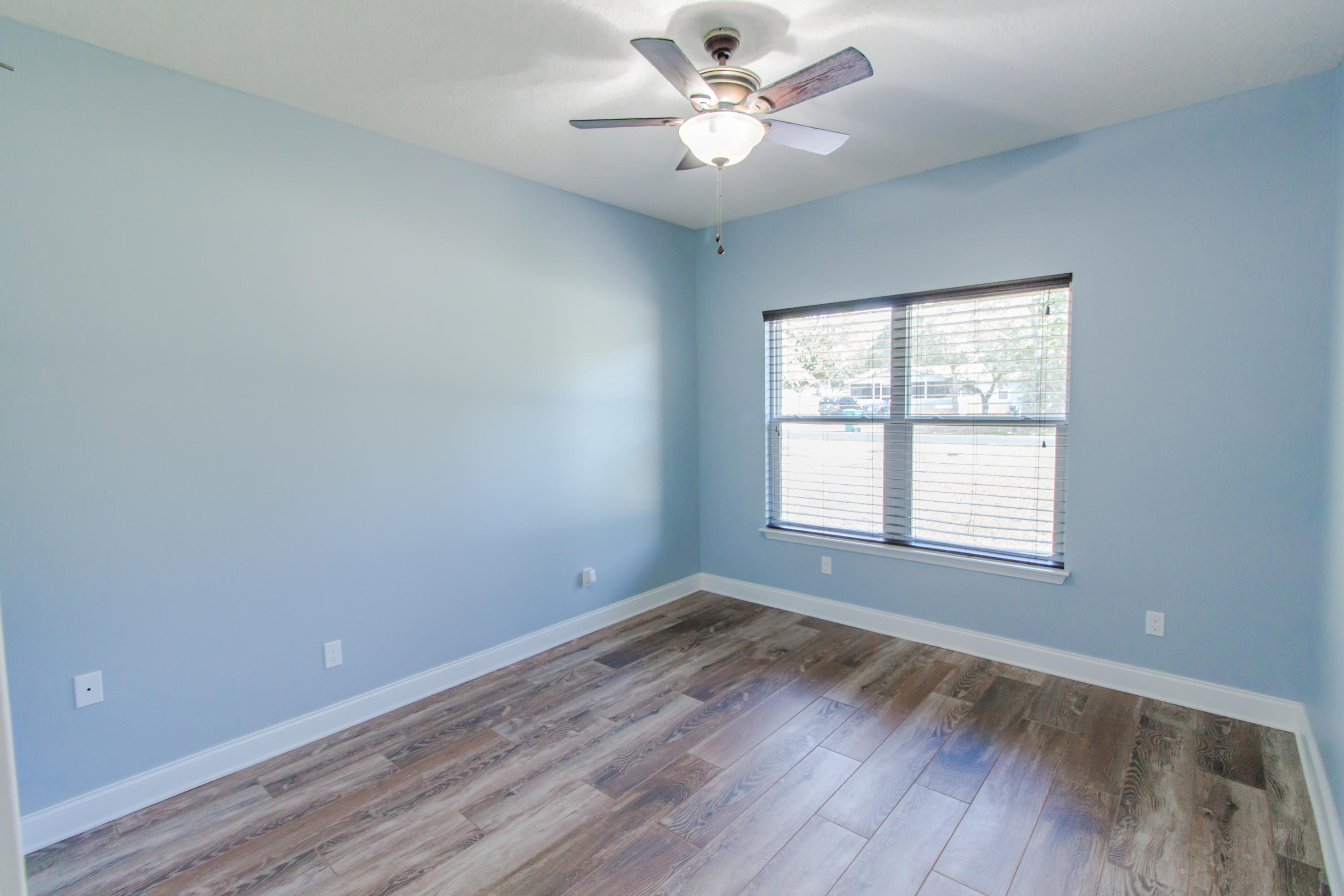 CRESCENT SHORES - Residential