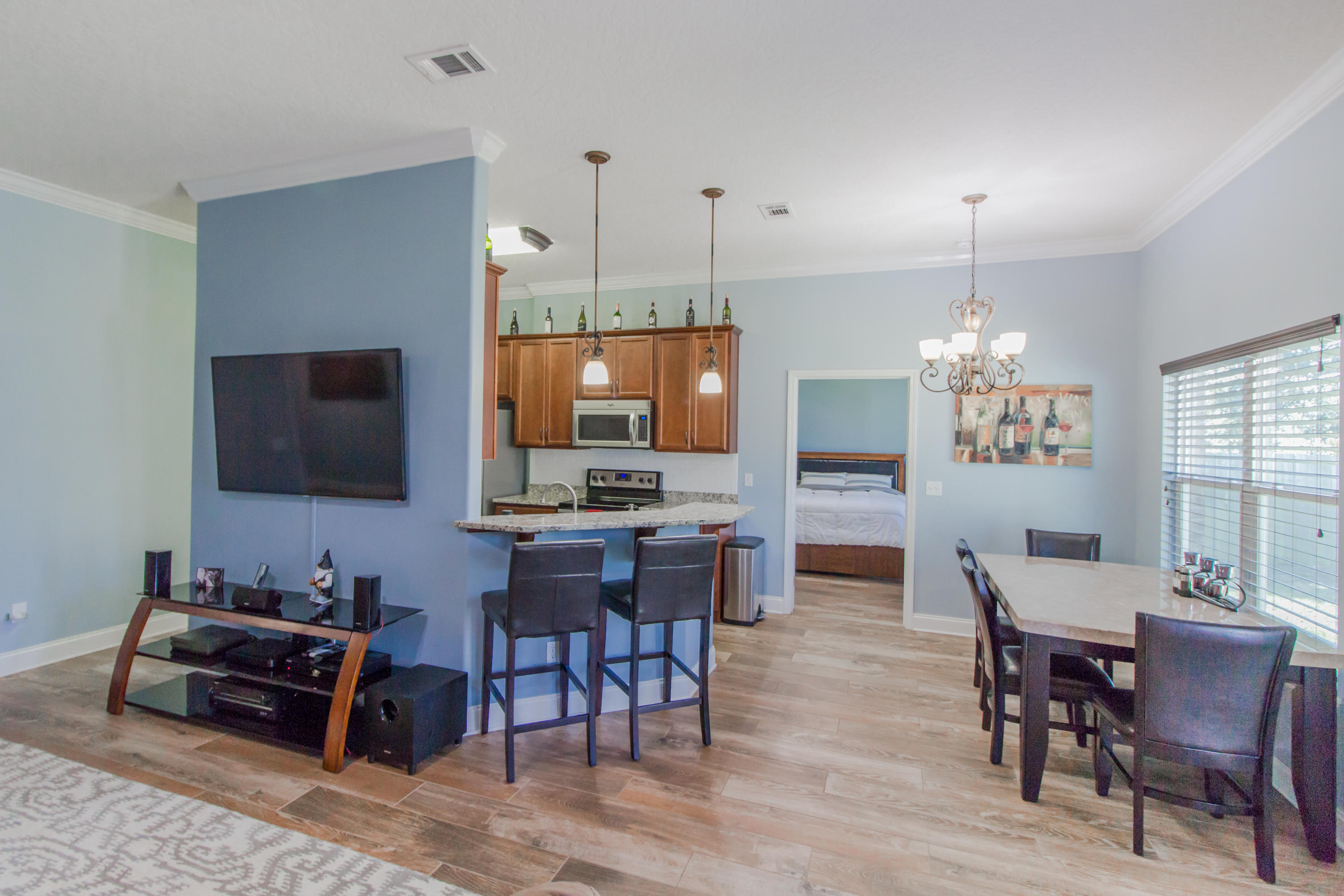 CRESCENT SHORES - Residential