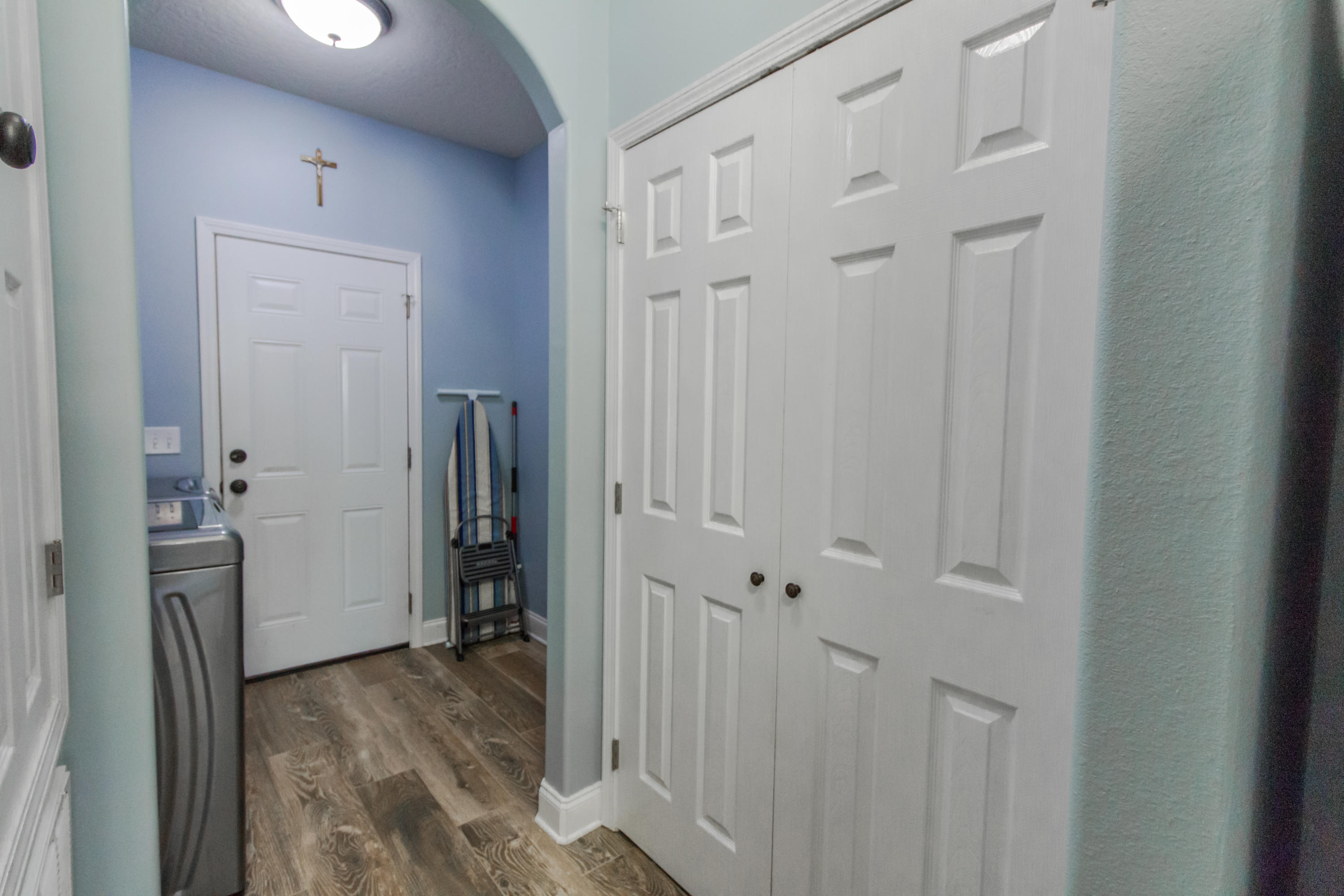 CRESCENT SHORES - Residential