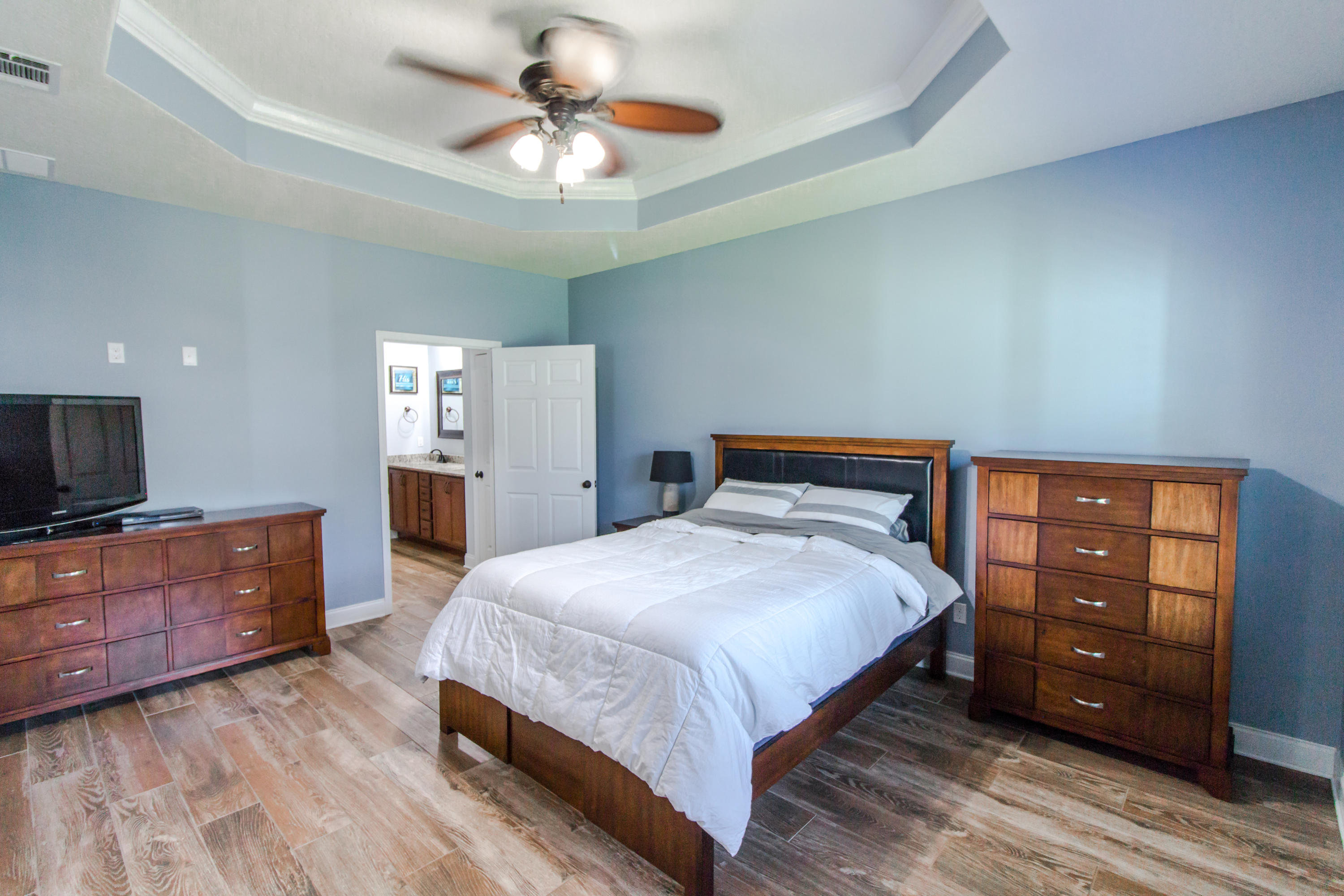 CRESCENT SHORES - Residential