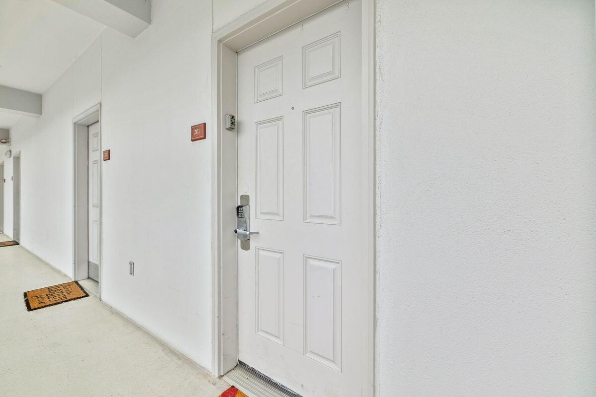 INN AT SEACREST BEACH (THE) - Residential