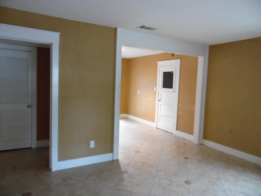 ELLIOTTS POINT - Residential