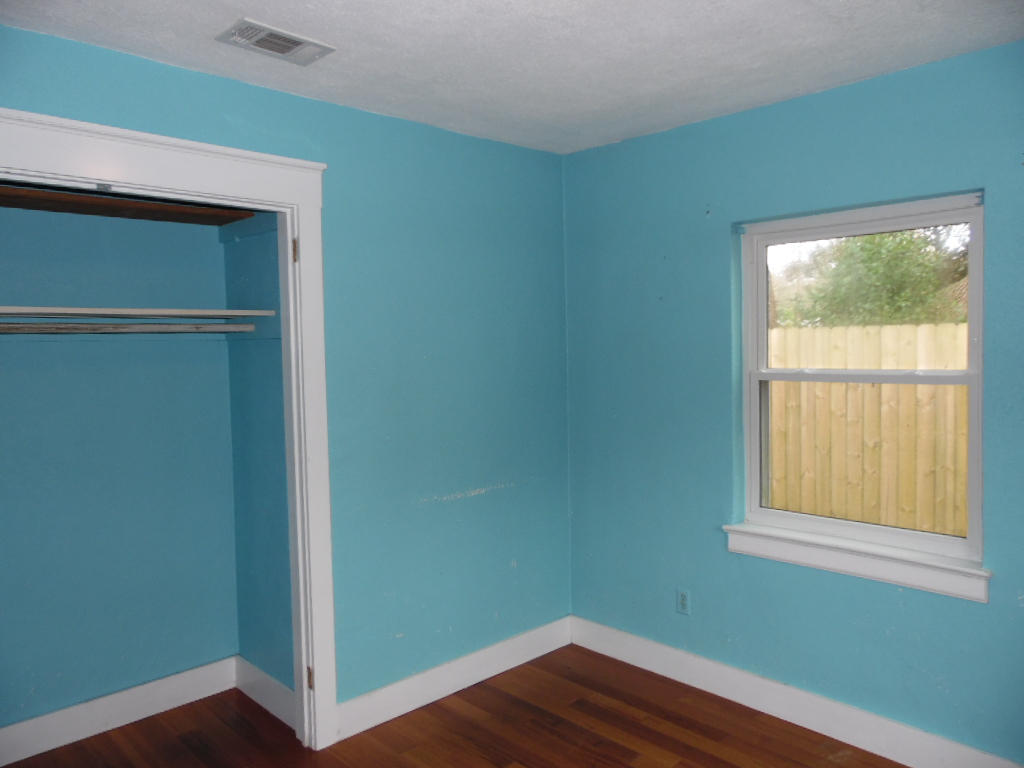 ELLIOTTS POINT - Residential