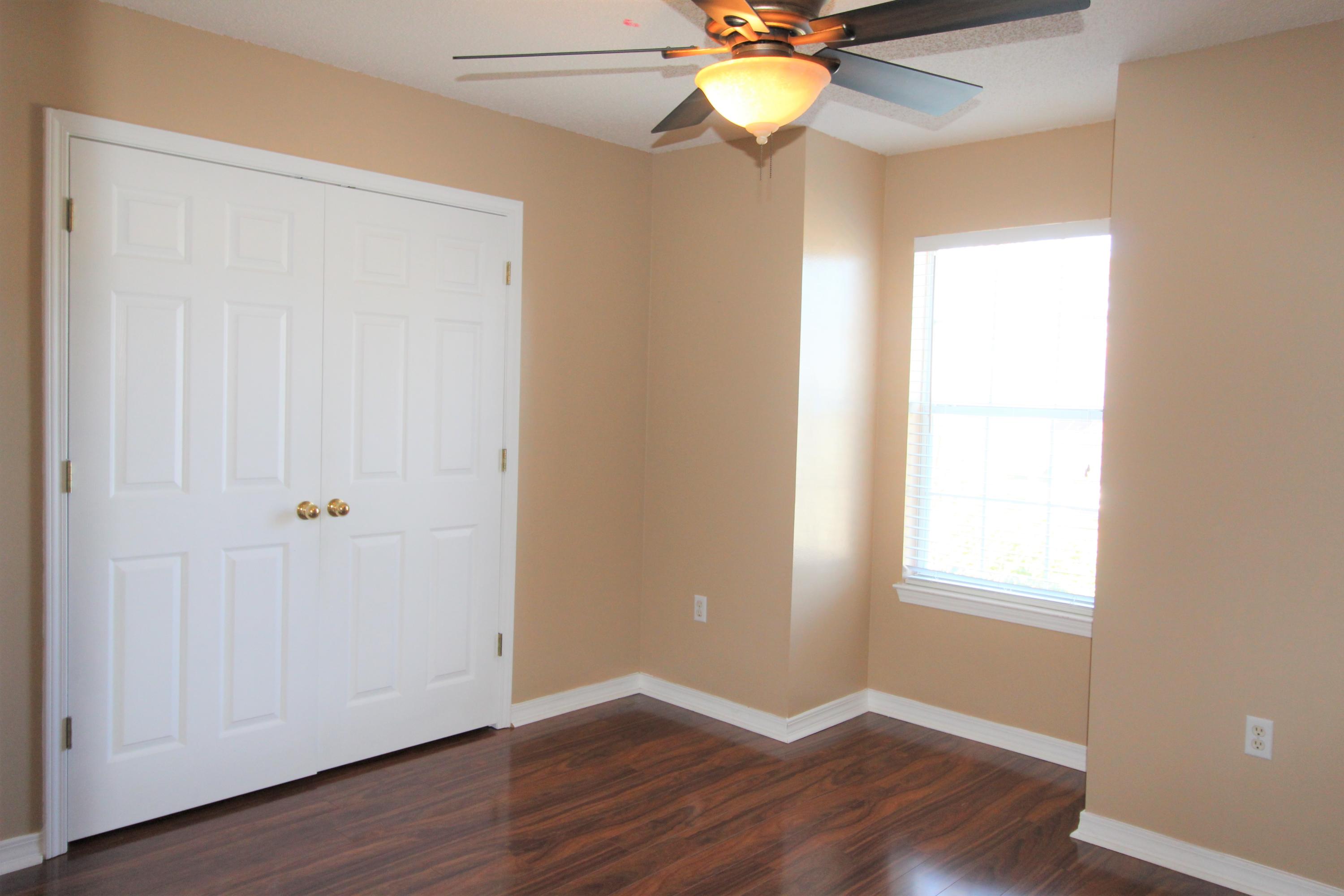 TWIN LAKES ESTATES - Residential