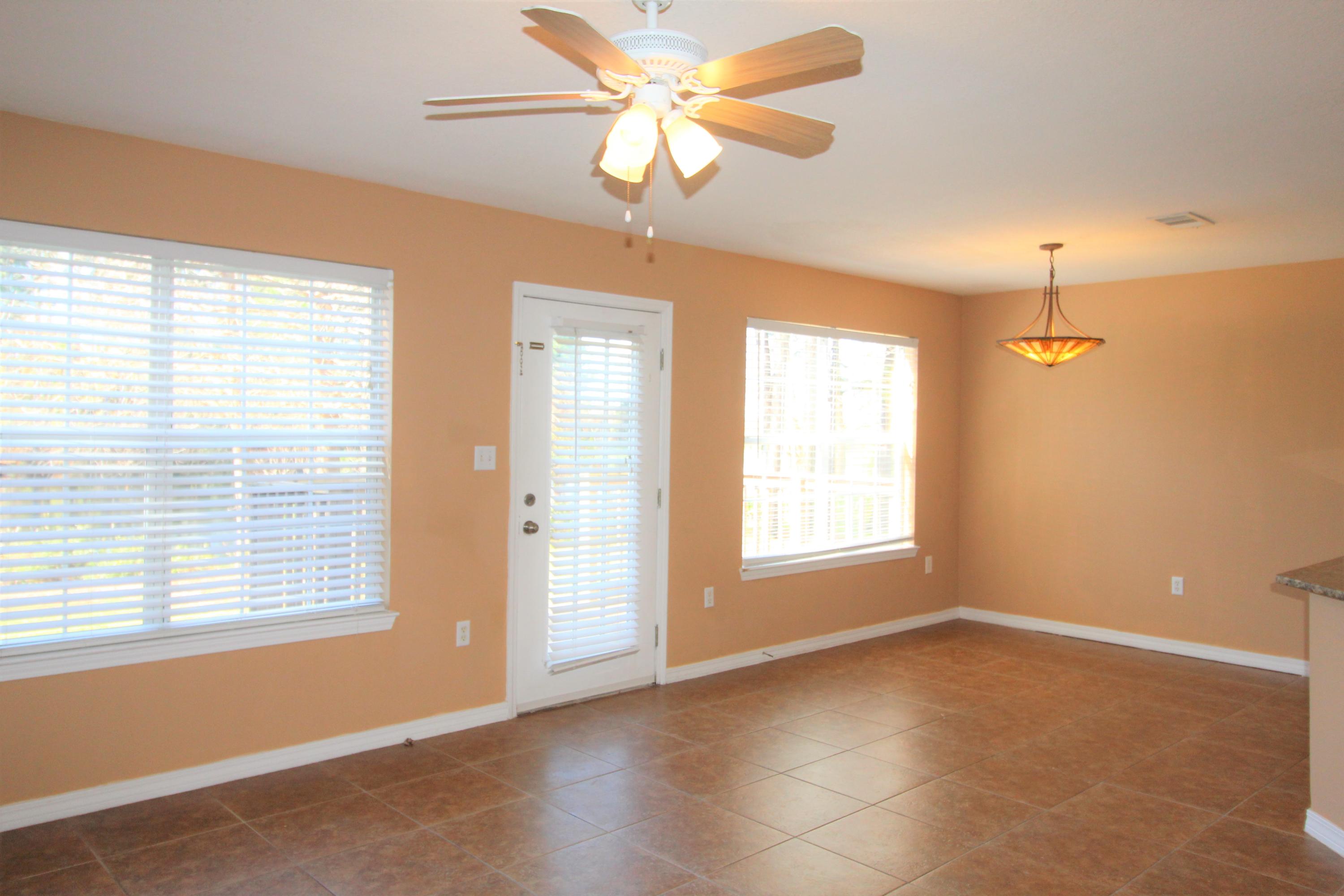 TWIN LAKES ESTATES - Residential