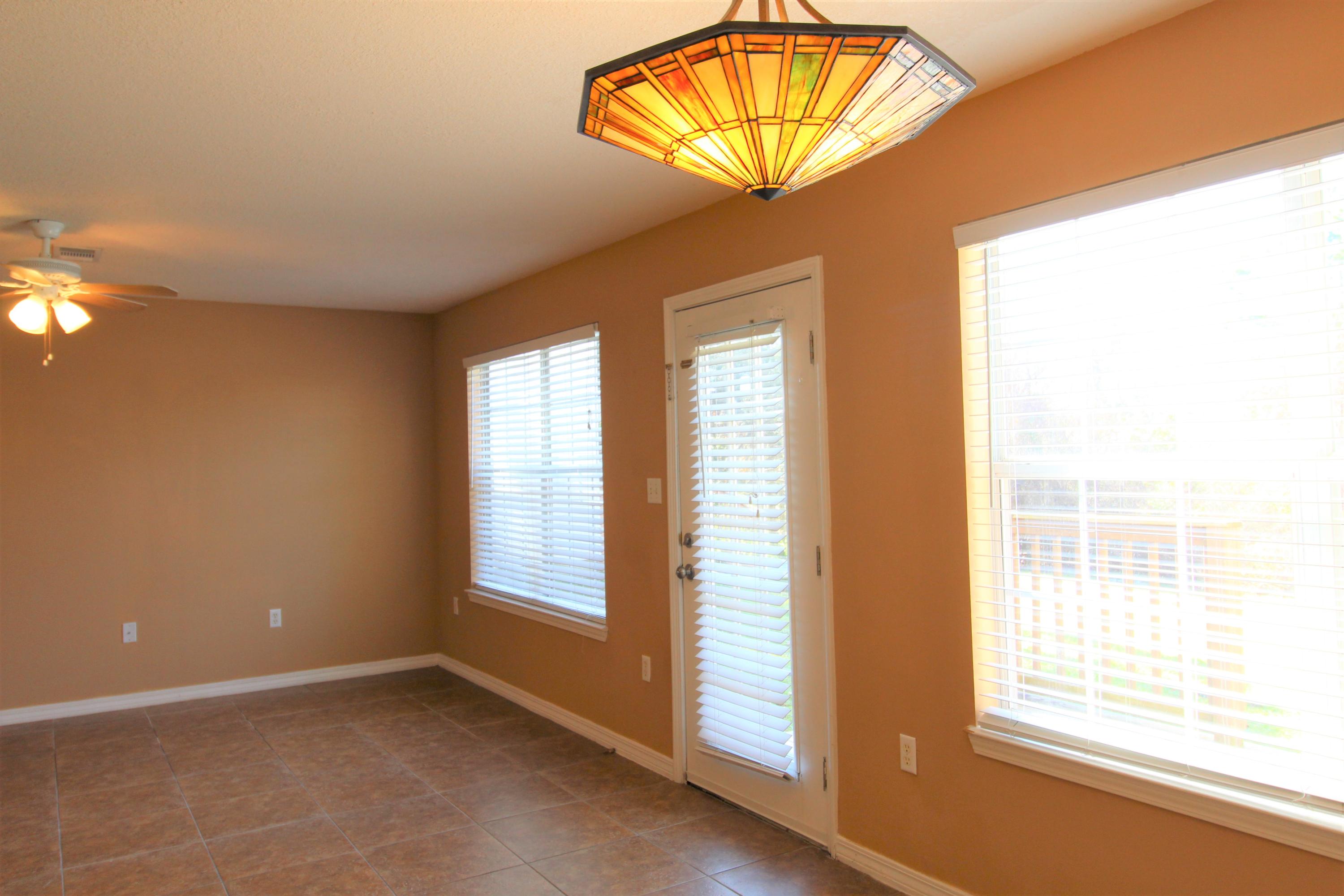 TWIN LAKES ESTATES - Residential