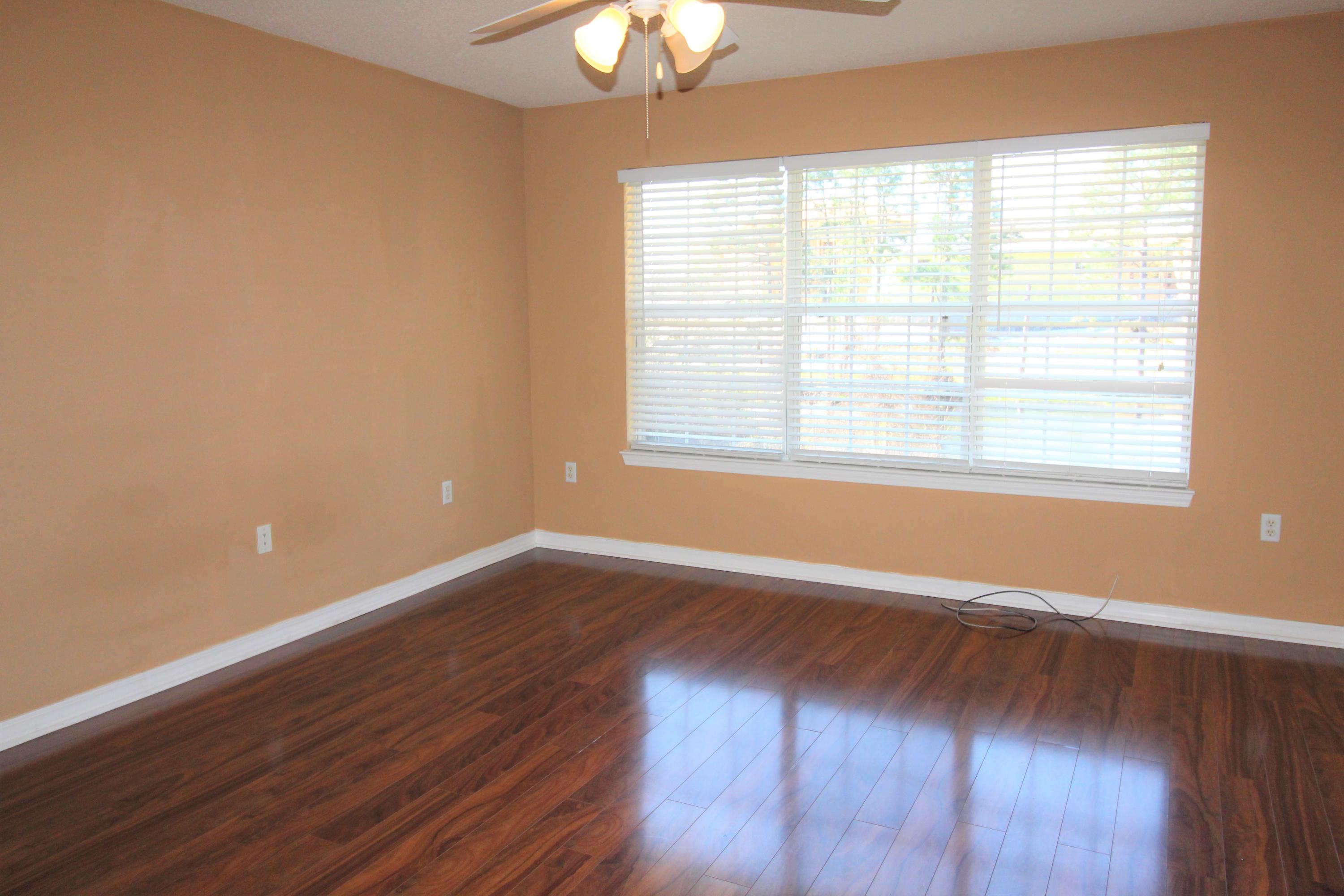 TWIN LAKES ESTATES - Residential