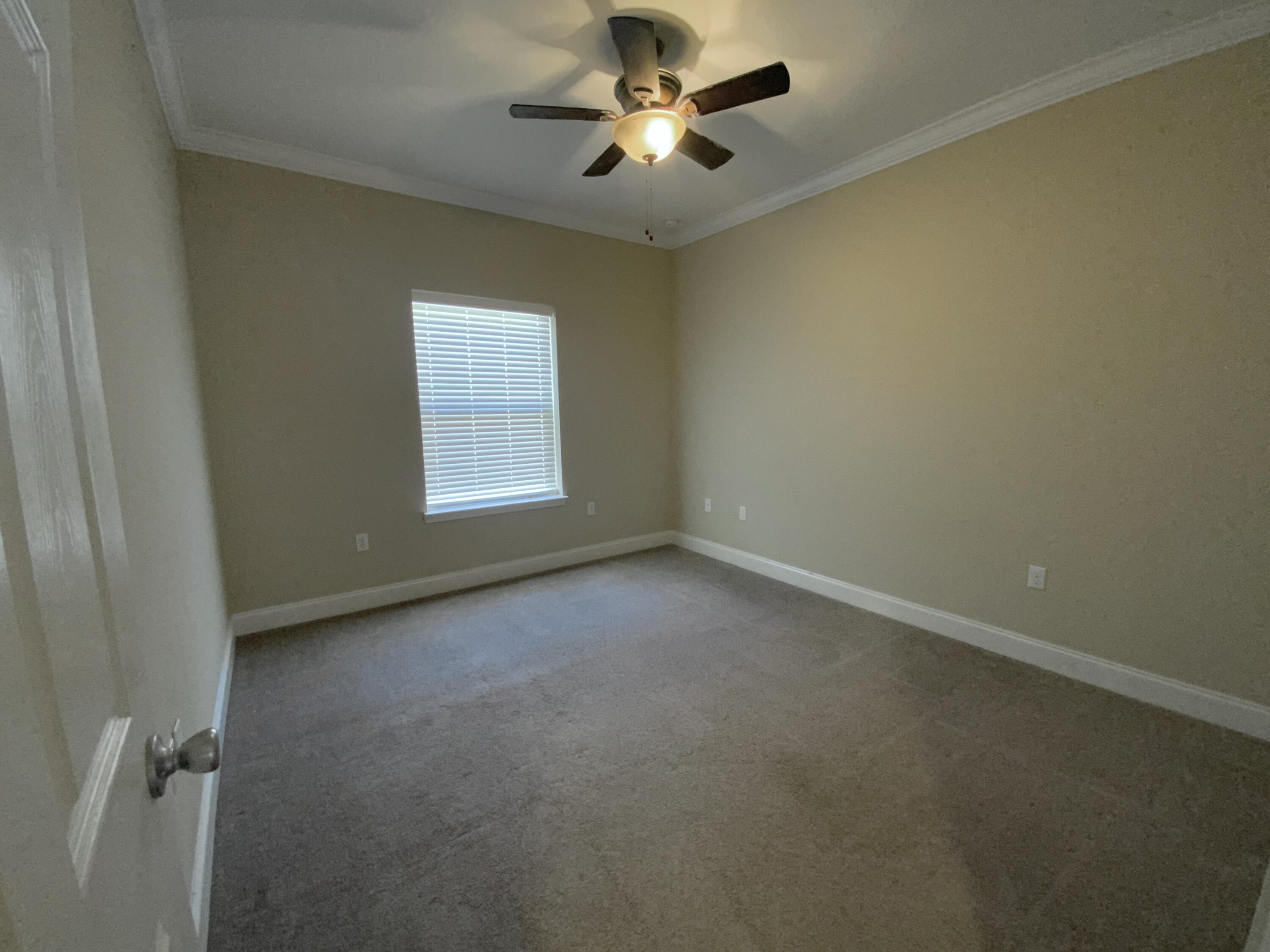 YACHT CLUB ESTATES - Residential