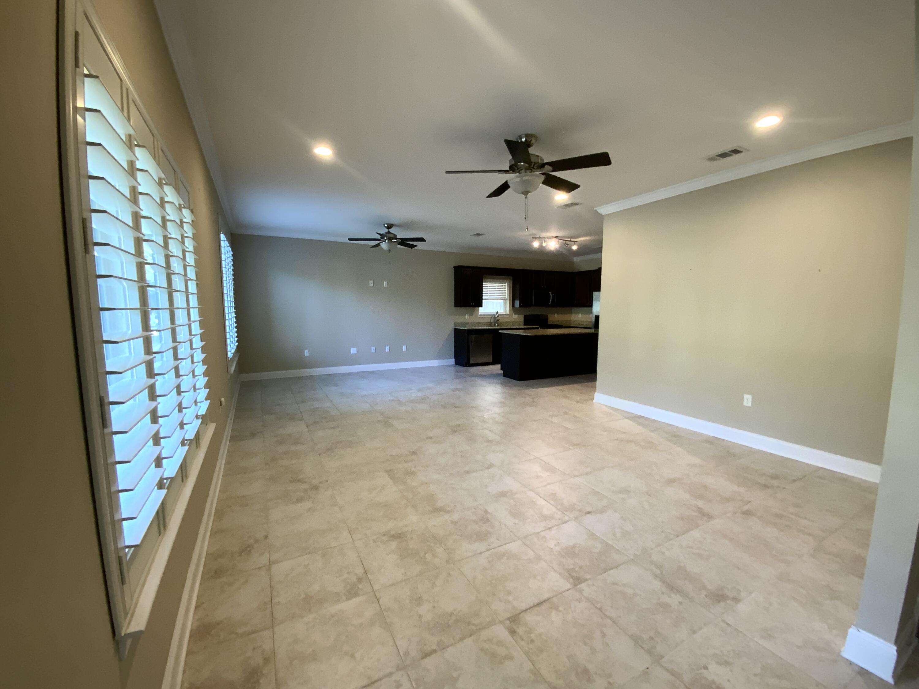 YACHT CLUB ESTATES - Residential