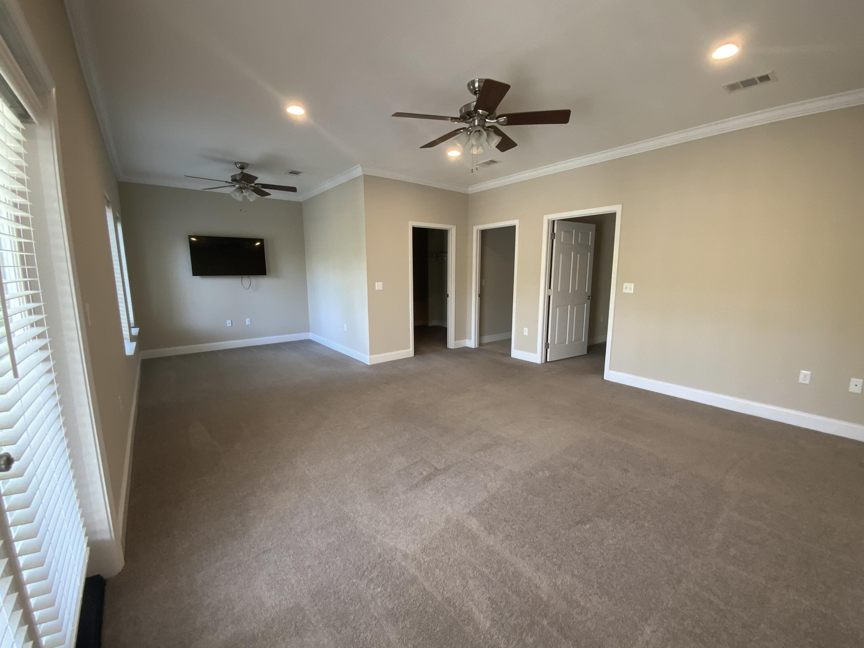YACHT CLUB ESTATES - Residential