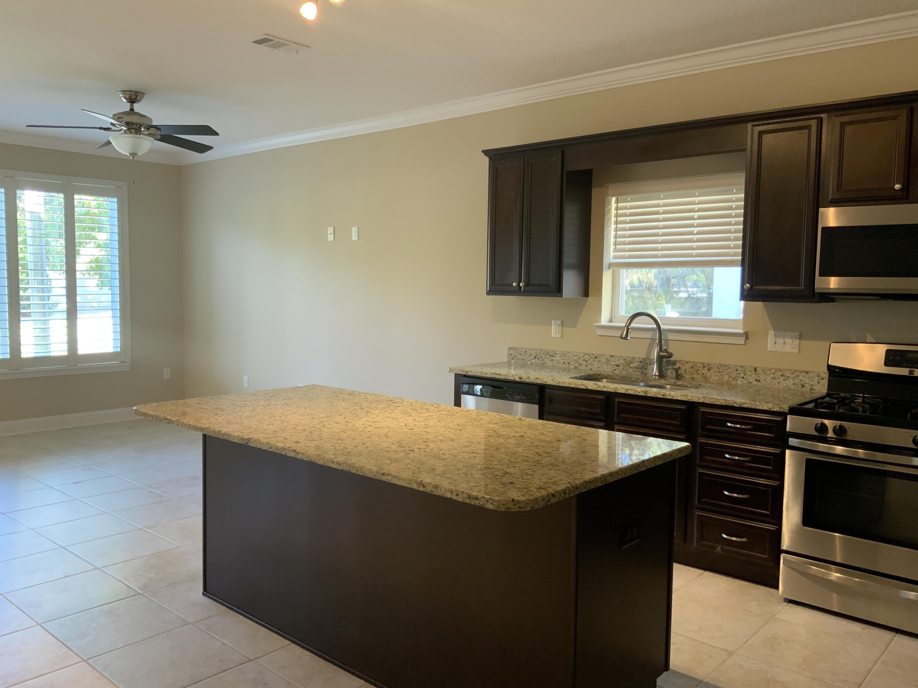 YACHT CLUB ESTATES - Residential