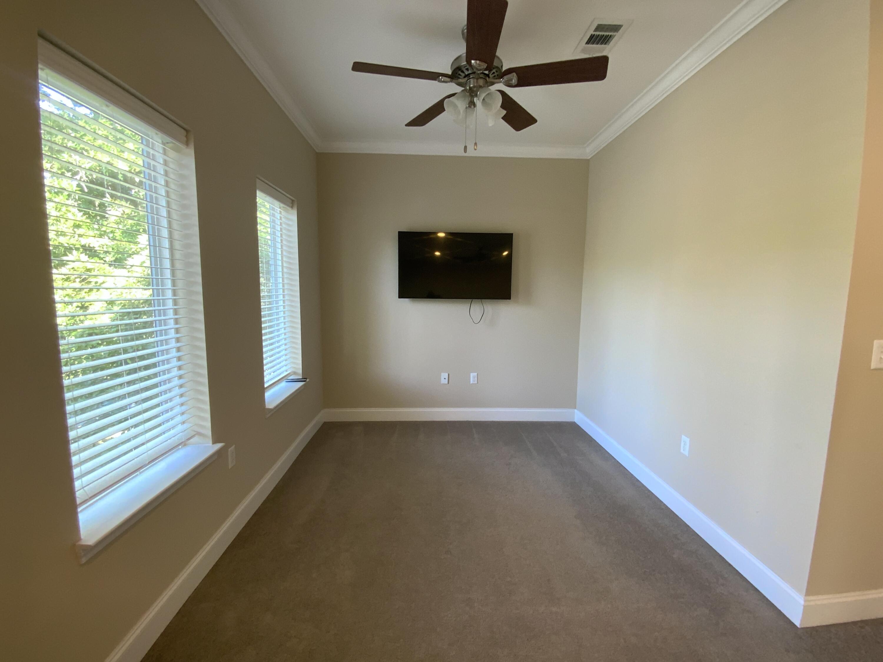 YACHT CLUB ESTATES - Residential