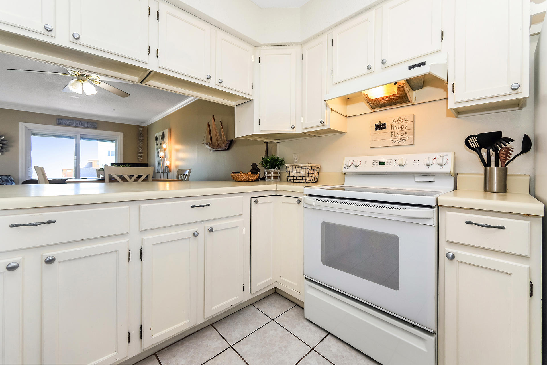 COMMODORES LANDING - Residential