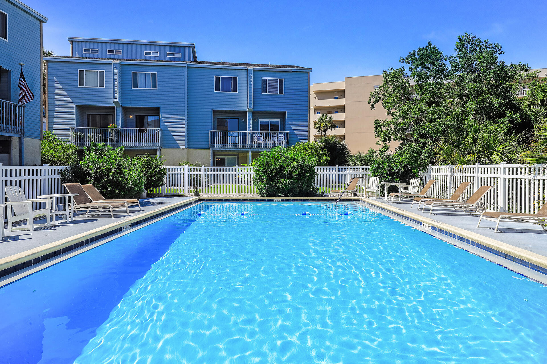 COMMODORES LANDING - Residential