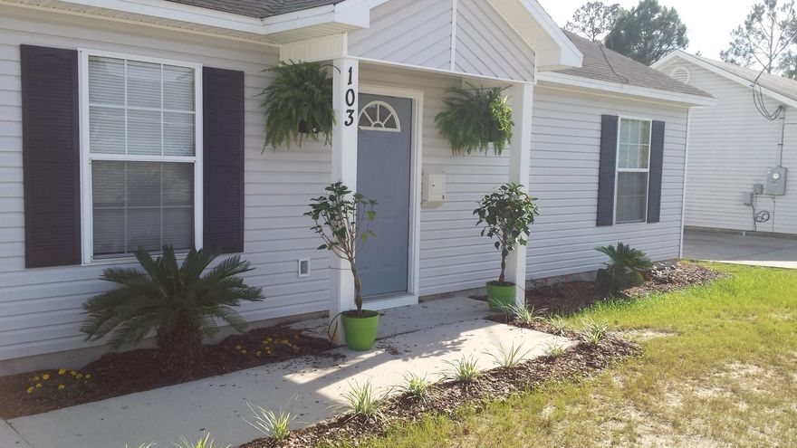 Florida cottage homes, 3 bedroom, 2 bath. Units have vaulted ceilings, central heating & air. Modern kitchens with range, dishwasher & refrigerator. Ceramic tile in kitchen, dining, entry & baths. Carpet or laminate floors in bedrooms and living room. Each home has private driveway and covered entry. These residences are close to Freeport Elementary School, Day care and shopping. And only approx. 12 miles from Hwy 98 and South Walton Beaches. Small pets under 40 lbs permitted with pet fee. Background and credit check required.
