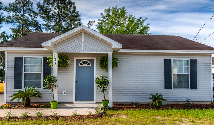 FREEPORT VILLAGE - Residential Lease