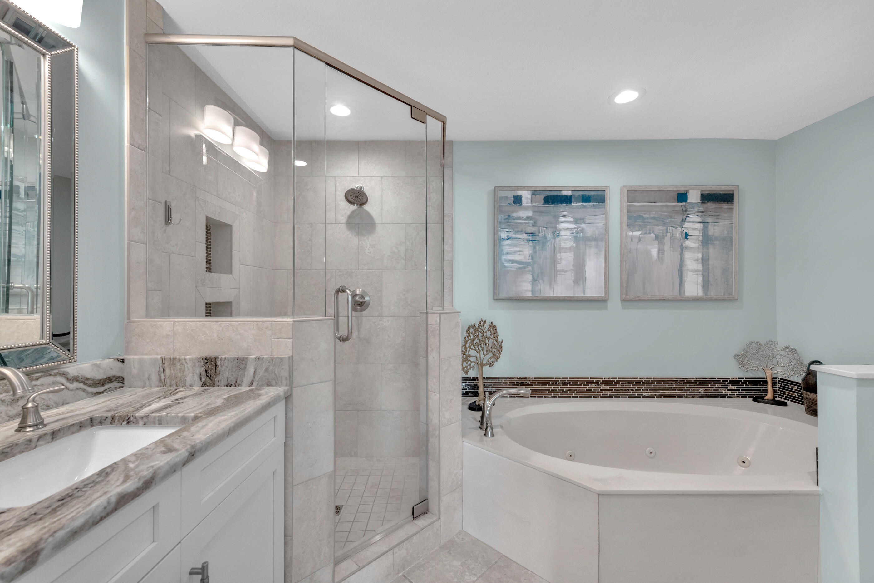 STERLING SANDS CONDO - Residential