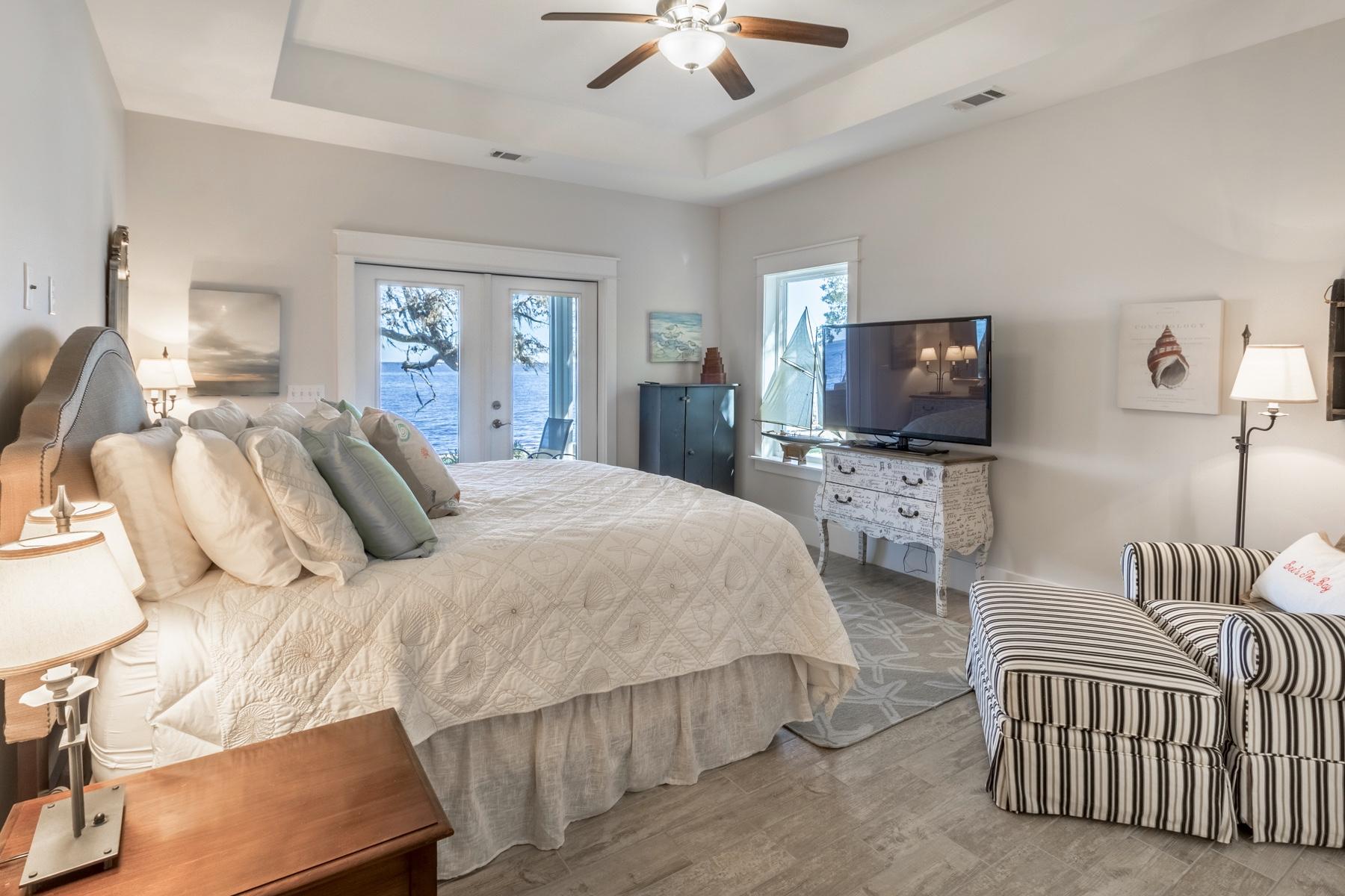 TOWN OF SANTA ROSA - Residential