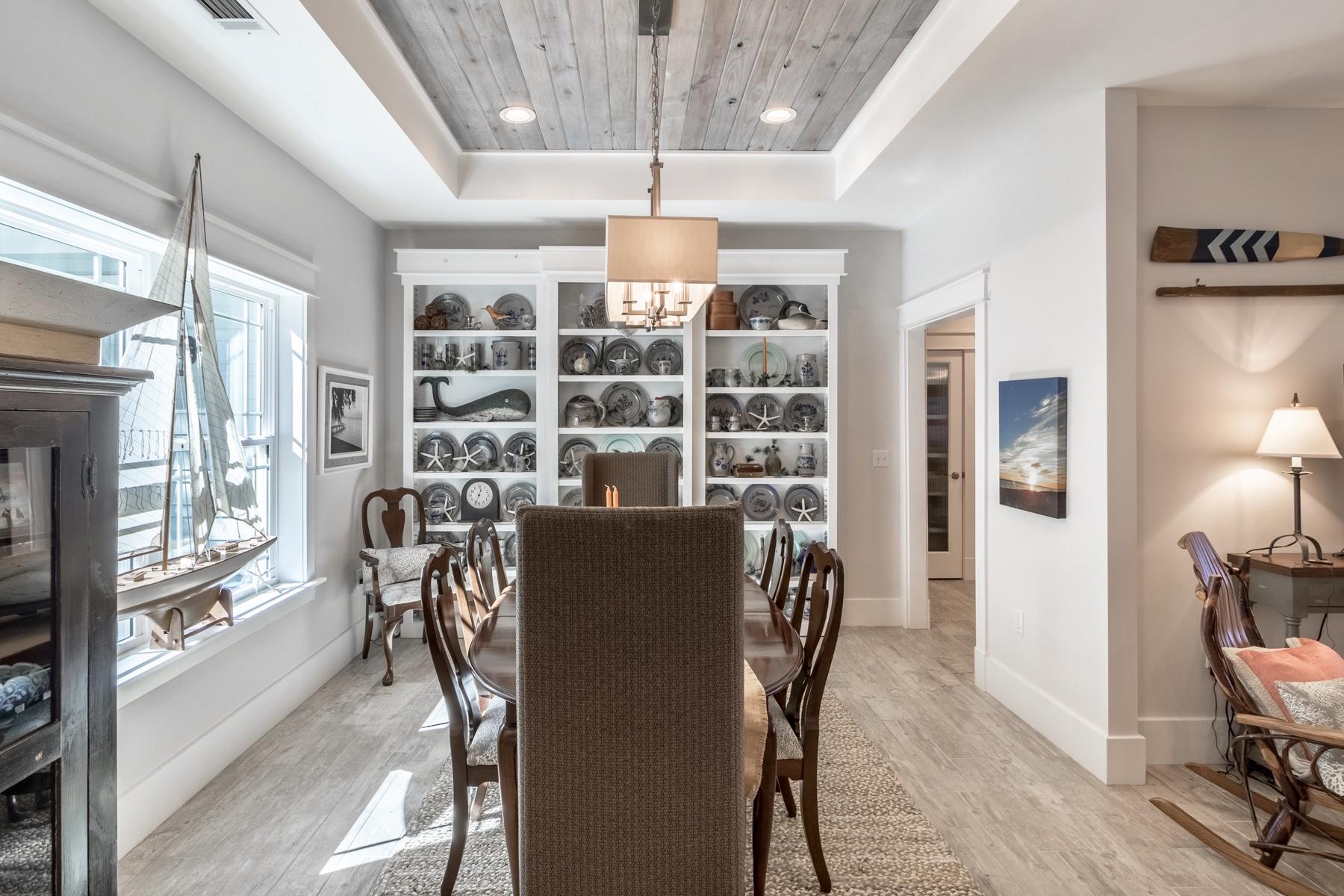 TOWN OF SANTA ROSA - Residential