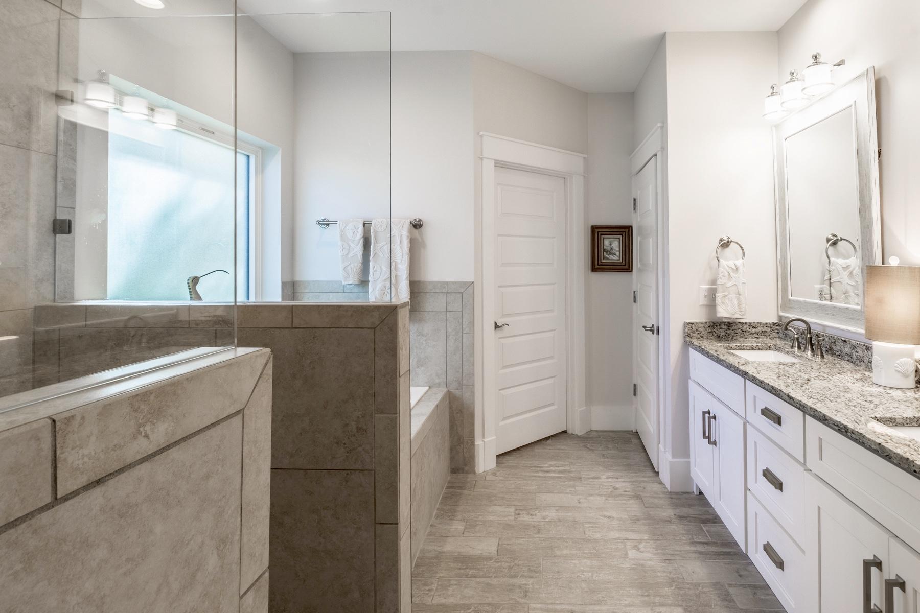 TOWN OF SANTA ROSA - Residential