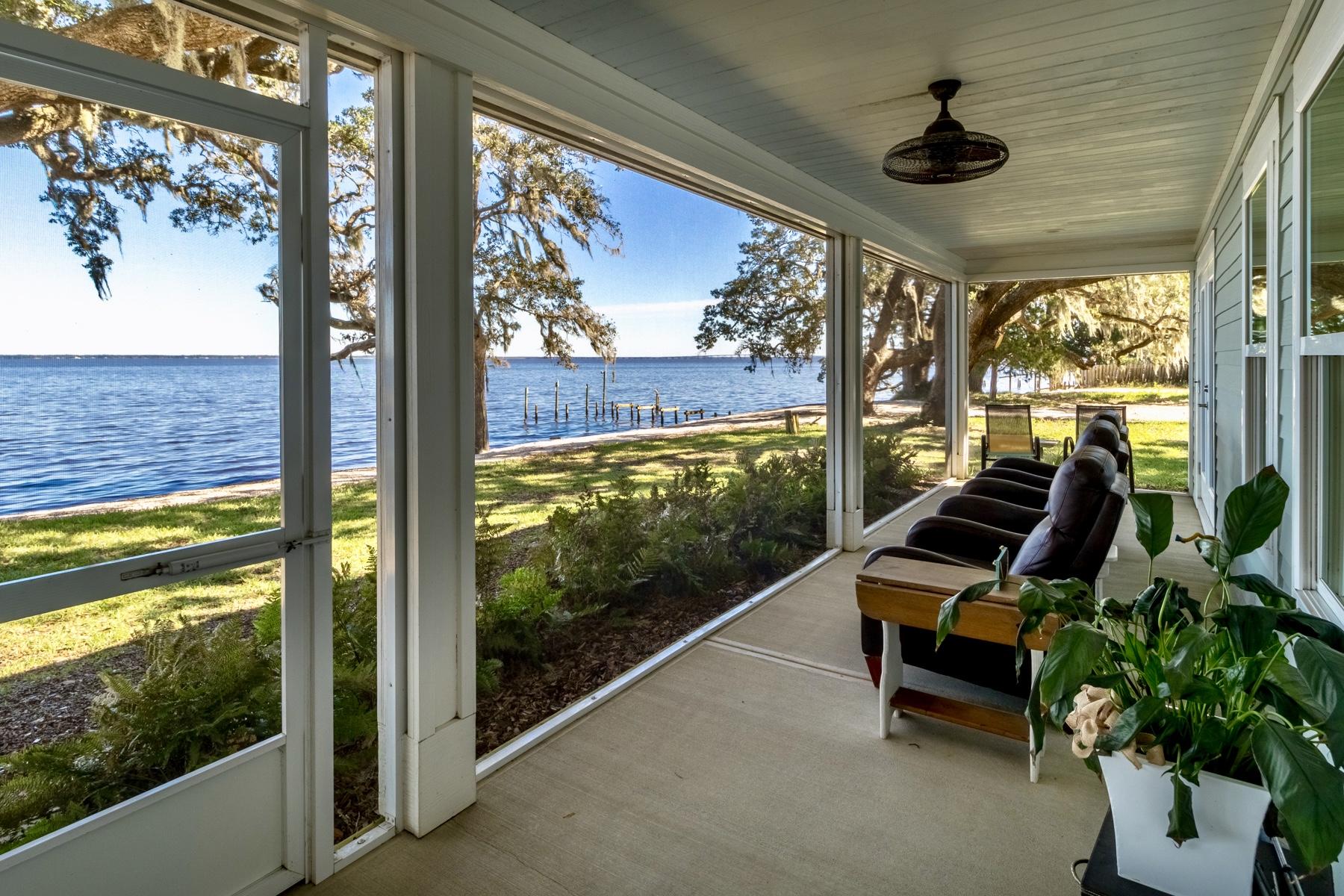 TOWN OF SANTA ROSA - Residential