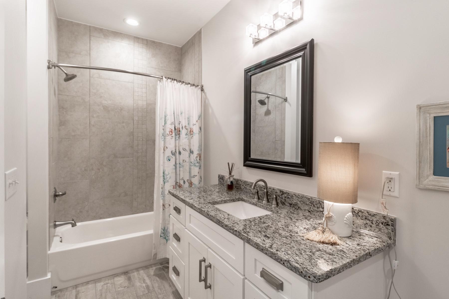 TOWN OF SANTA ROSA - Residential