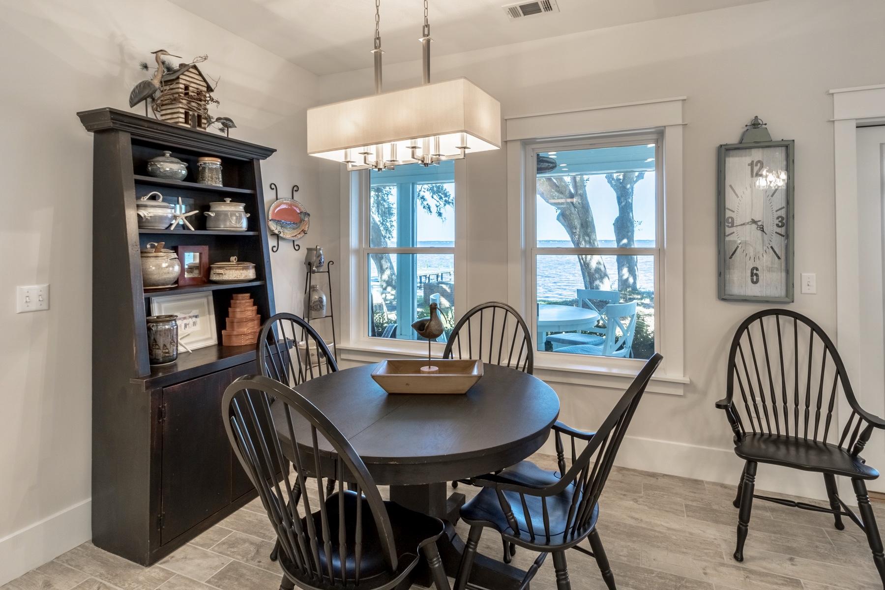 TOWN OF SANTA ROSA - Residential