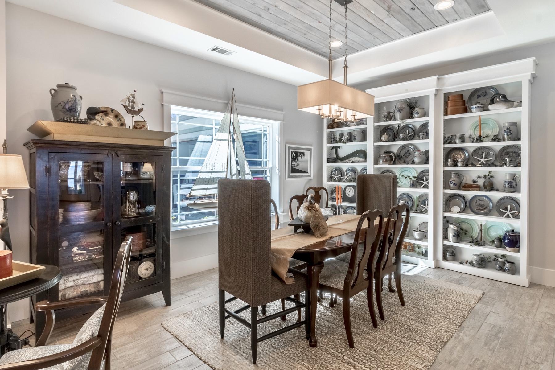 TOWN OF SANTA ROSA - Residential