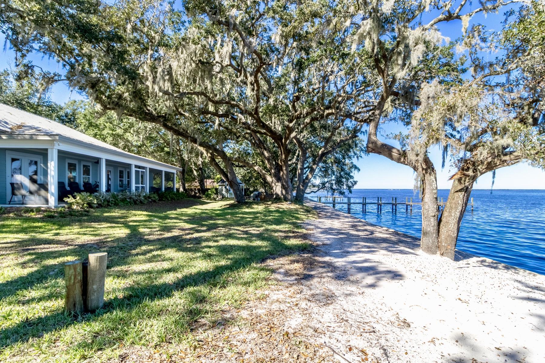 TOWN OF SANTA ROSA - Residential