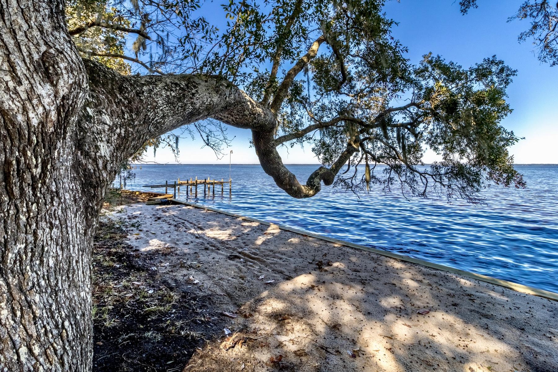 TOWN OF SANTA ROSA - Residential