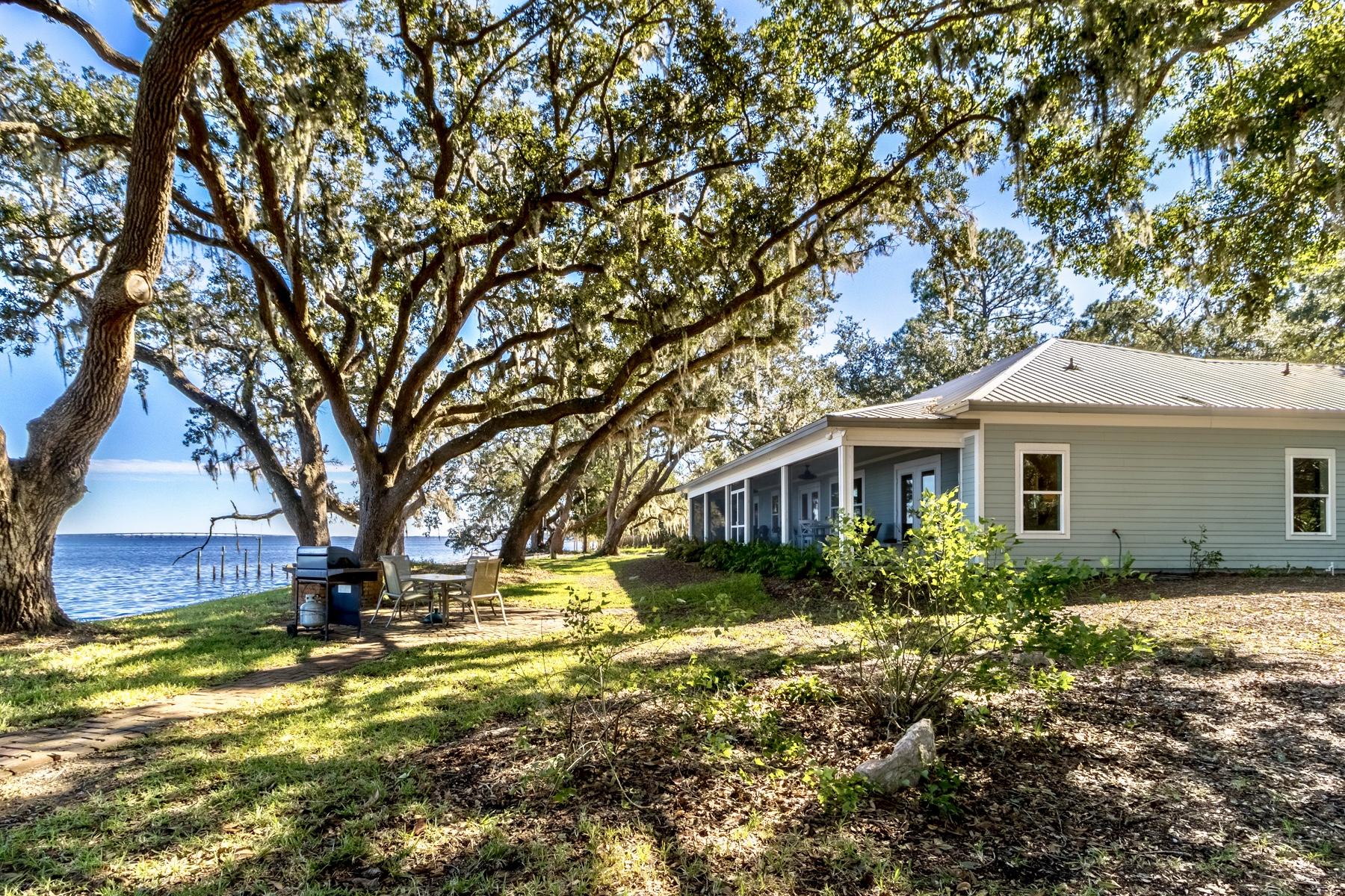 TOWN OF SANTA ROSA - Residential