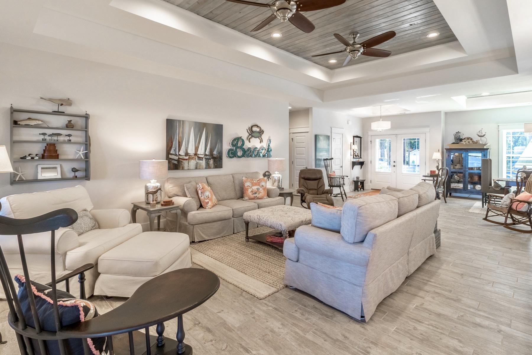 TOWN OF SANTA ROSA - Residential