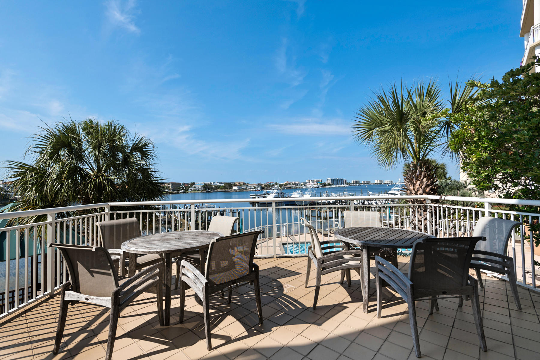 GRAND HARBOR - Residential