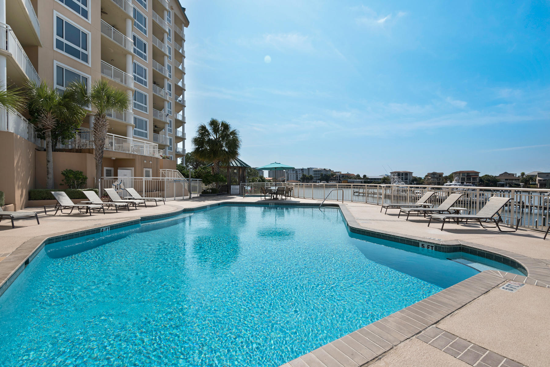 GRAND HARBOR - Residential