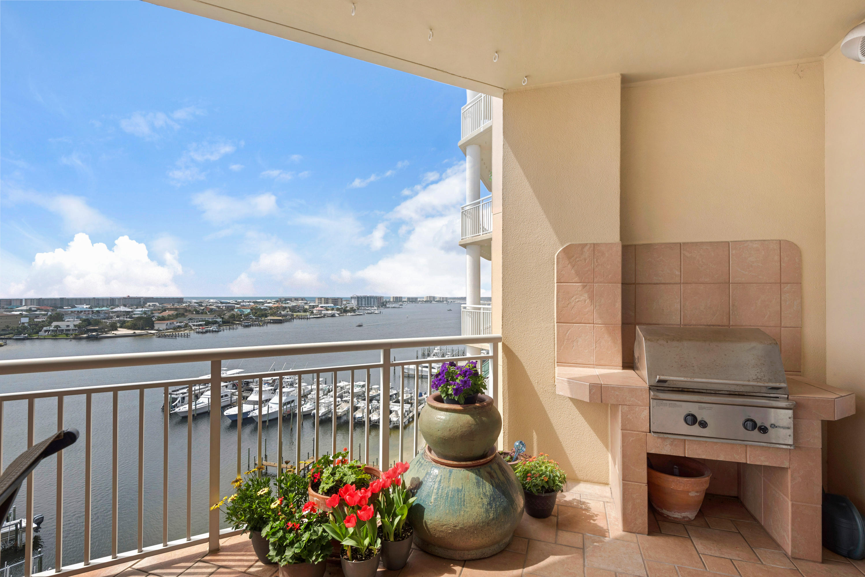 GRAND HARBOR - Residential