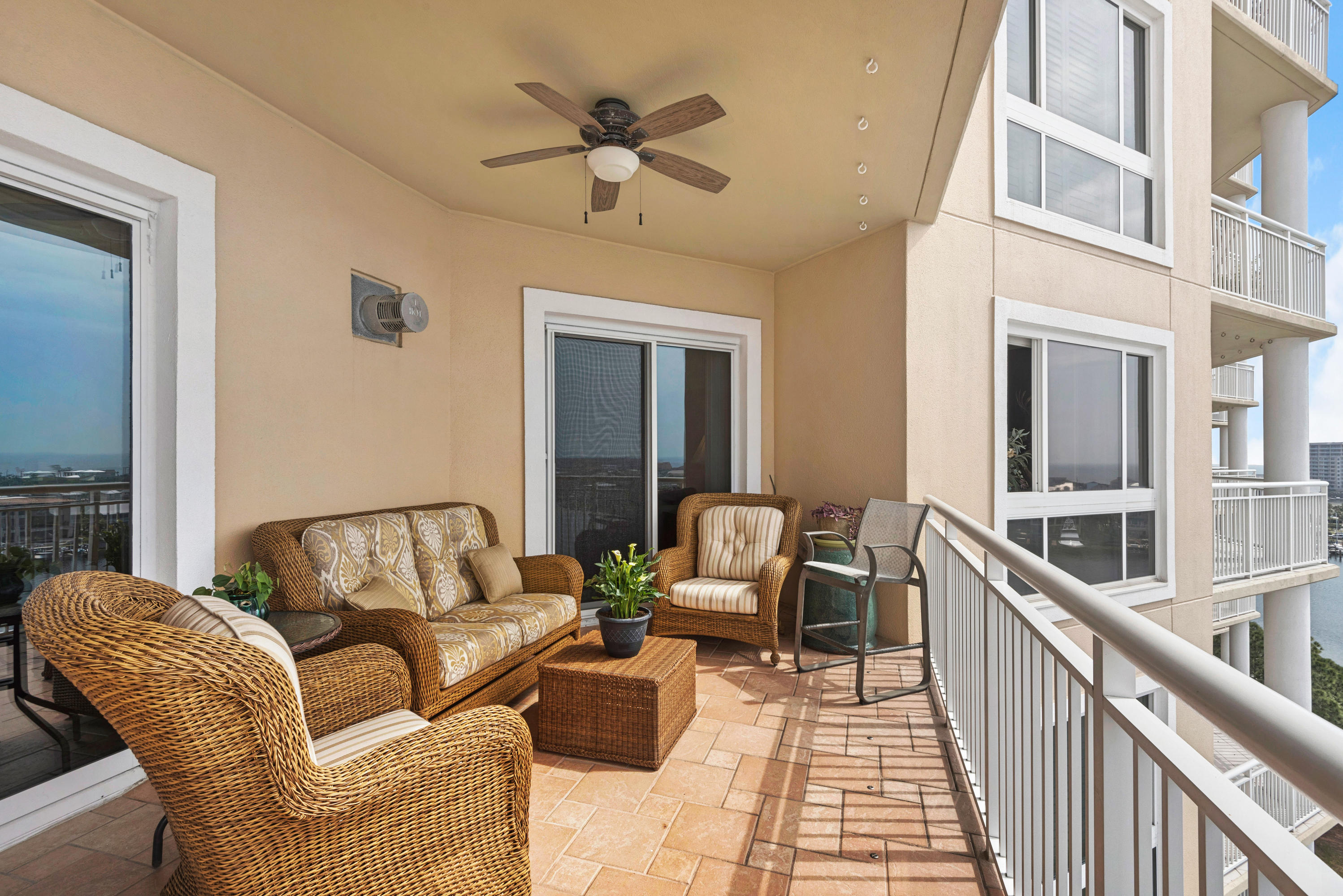 GRAND HARBOR - Residential