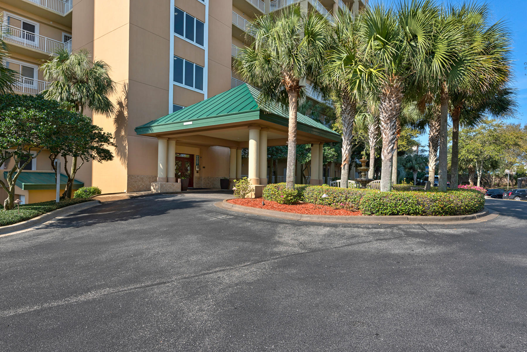 GRAND HARBOR - Residential