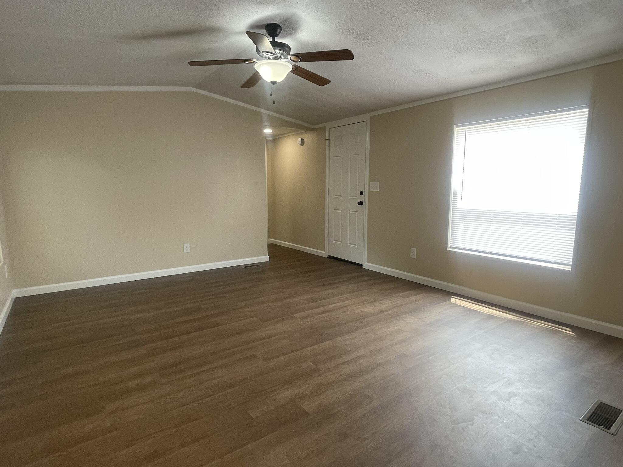METES & BOUNDS - Residential Lease