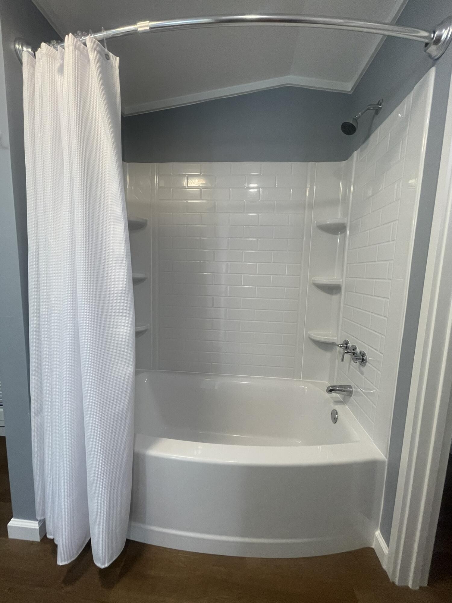 METES & BOUNDS - Residential Lease