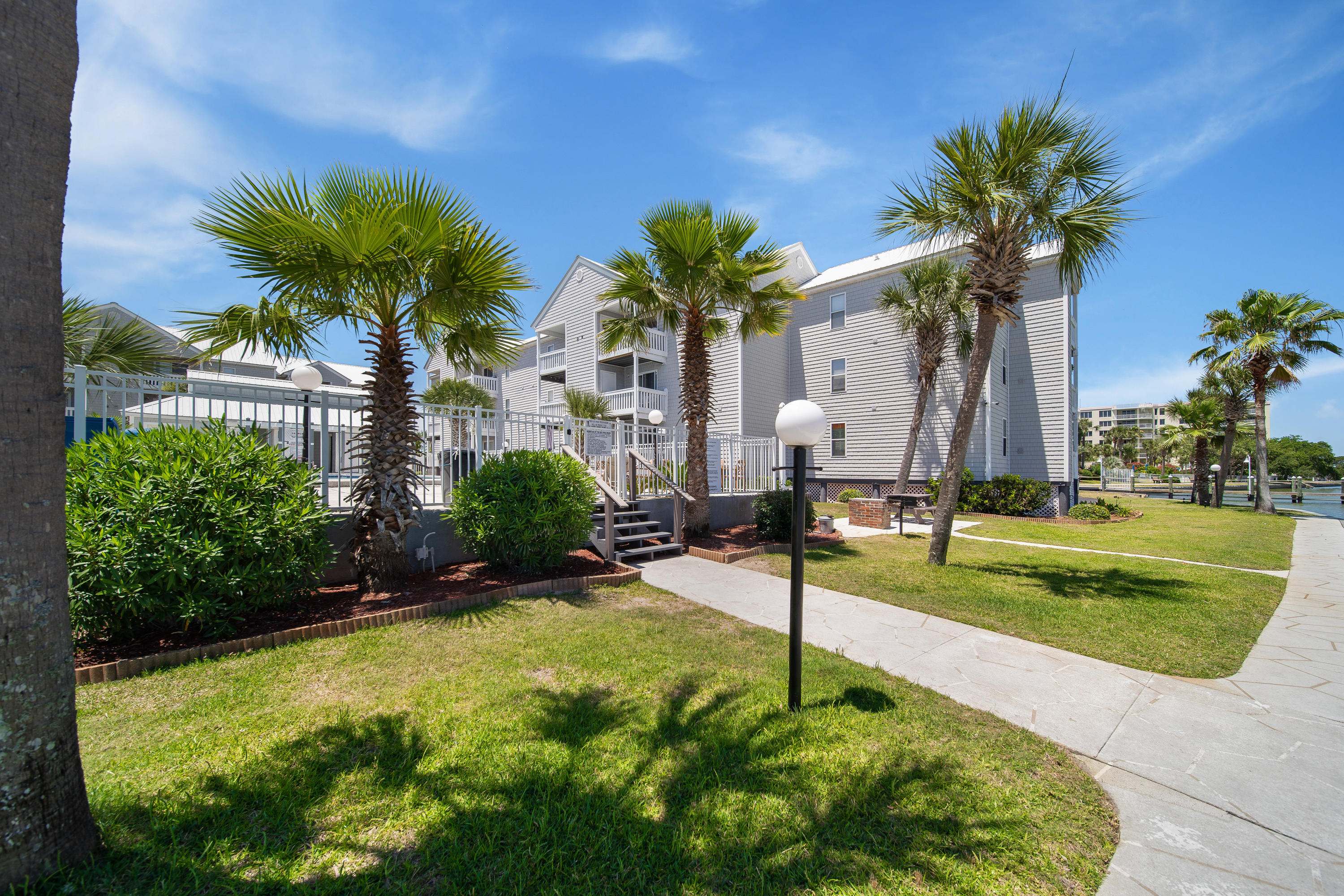 HERMITAGE CONDOMINIUM - Residential