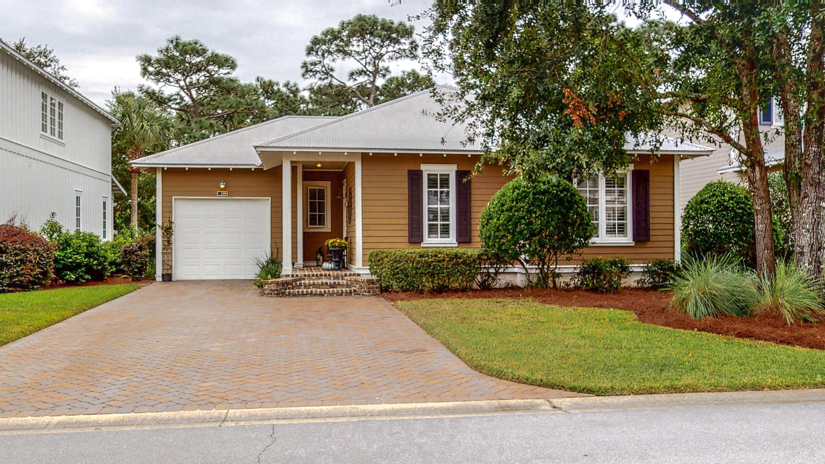 CARSON OAKS - Residential