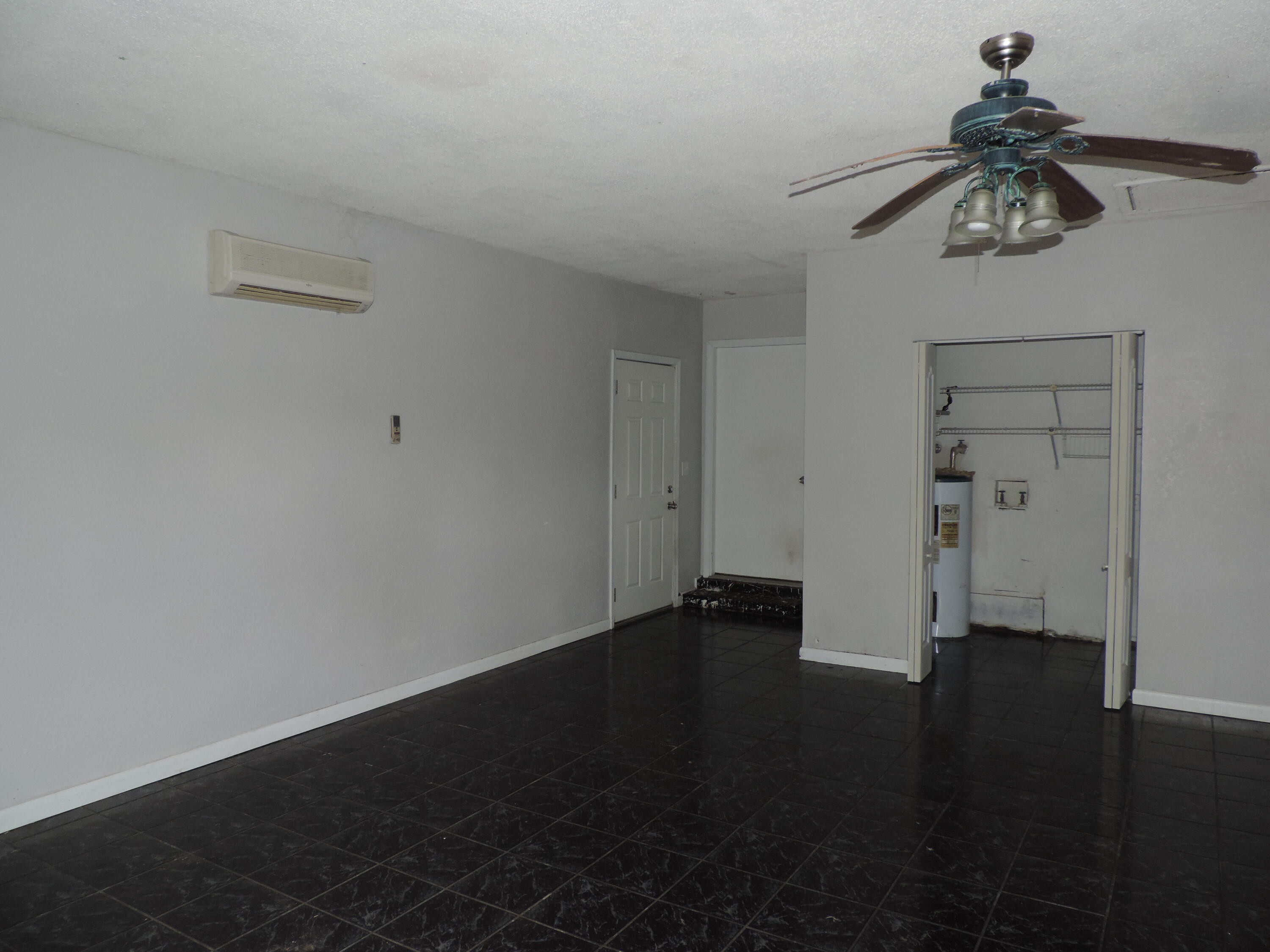 HERITAGE HILLS UNIT 1 - Residential